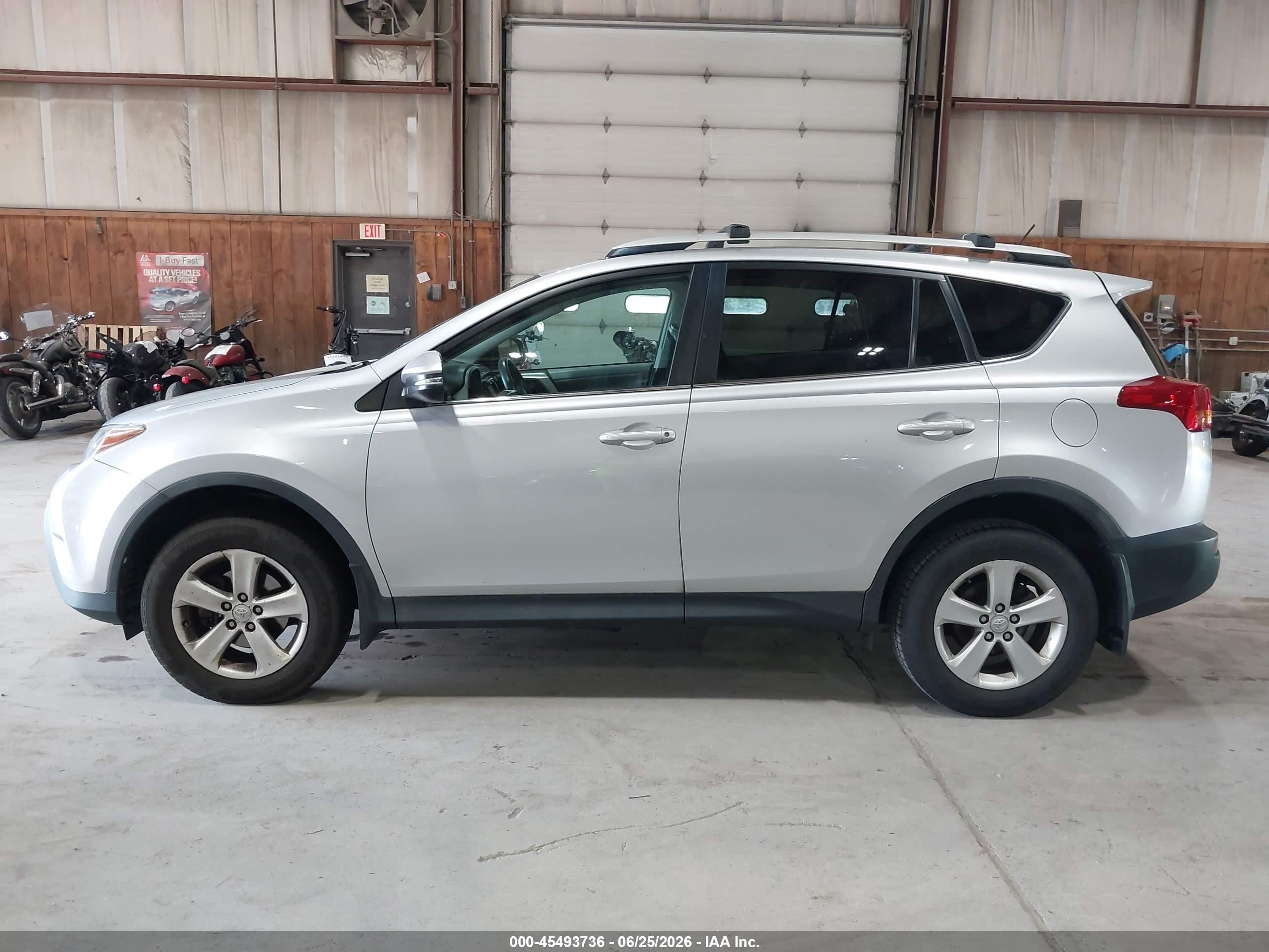 2013 Toyota Rav4 Xle Silver vin: 2T3RFREV3DW113408