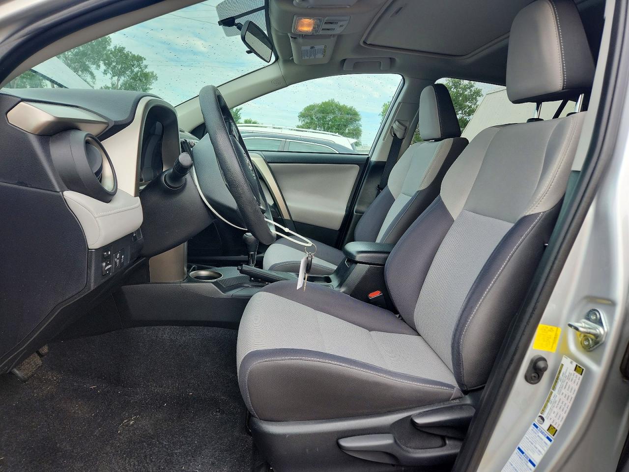 2014 Toyota Rav4 Le Silver vin: 2T3RFREV3EW156213