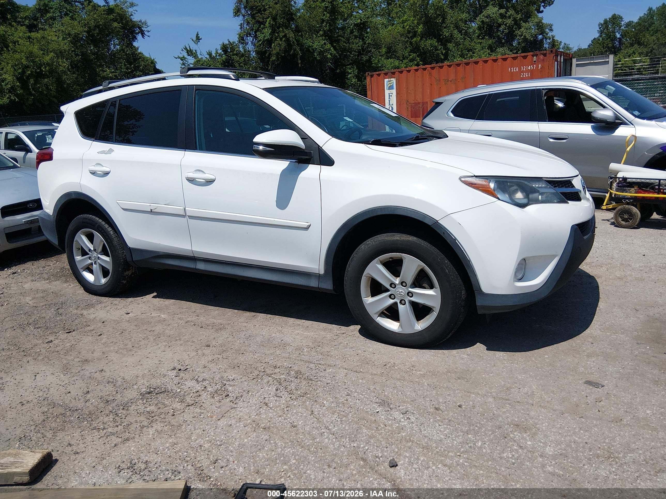 2014 Toyota Rav4 Xle White vin: 2T3RFREV3EW203384