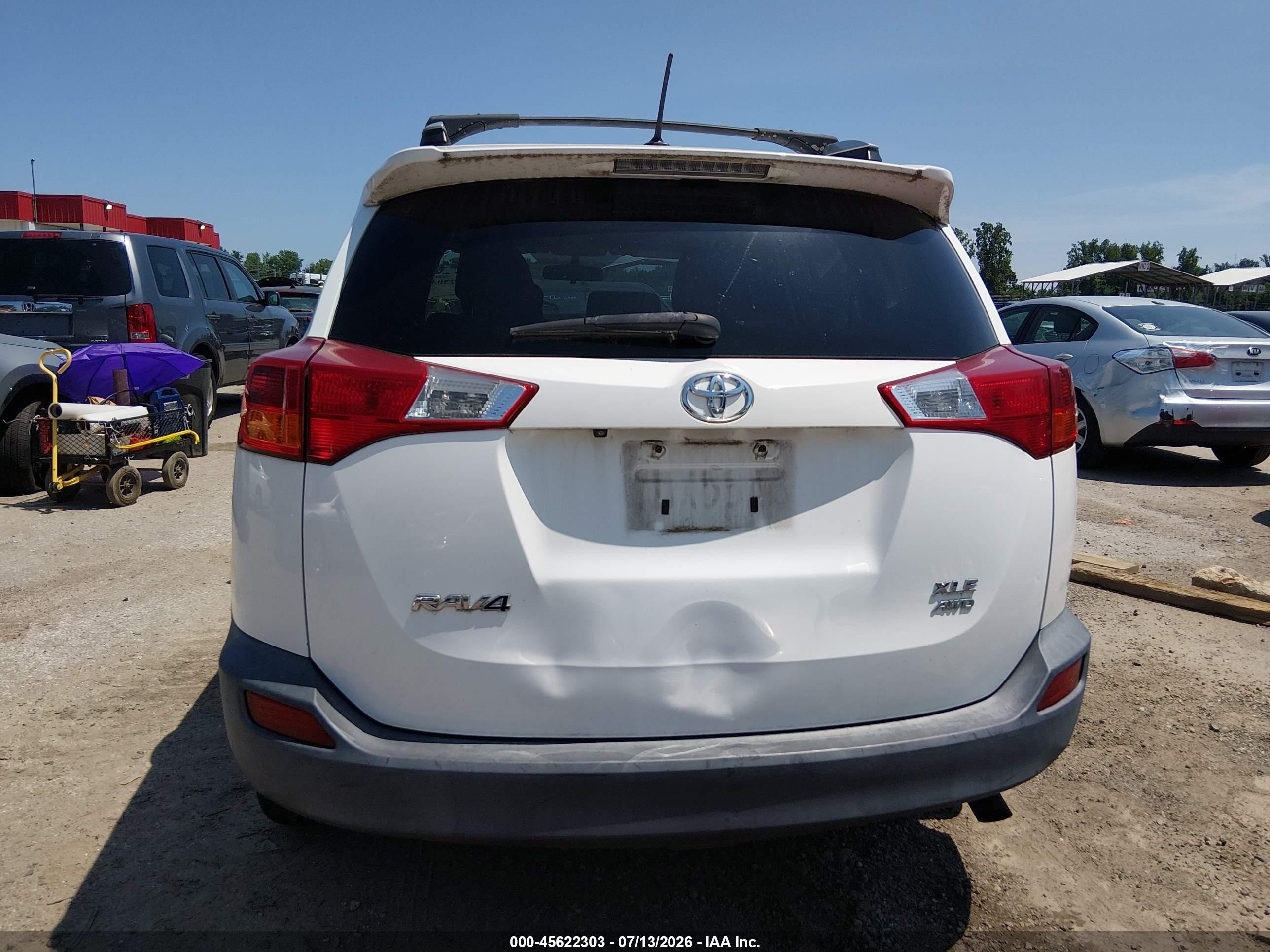 2014 Toyota Rav4 Xle White vin: 2T3RFREV3EW203384