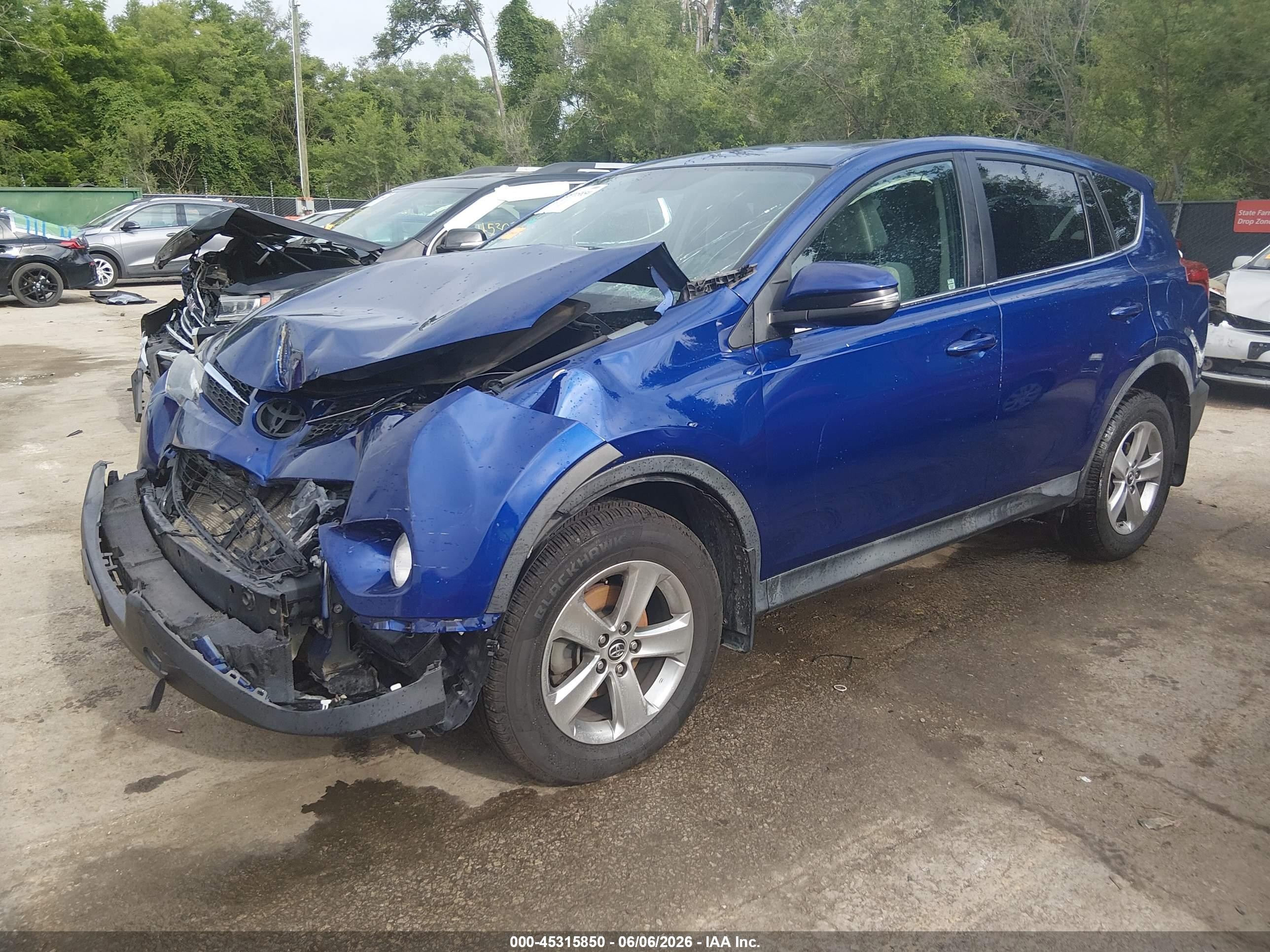 2015 Toyota Rav4 Xle Blue vin: 2T3RFREV3FW237004