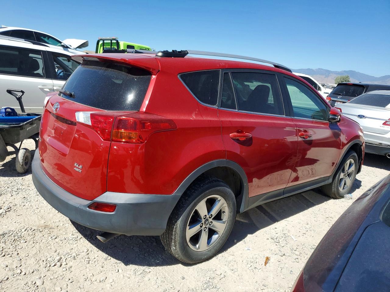 2015 Toyota Rav4 Xle Красный vin: 2T3RFREV3FW239576