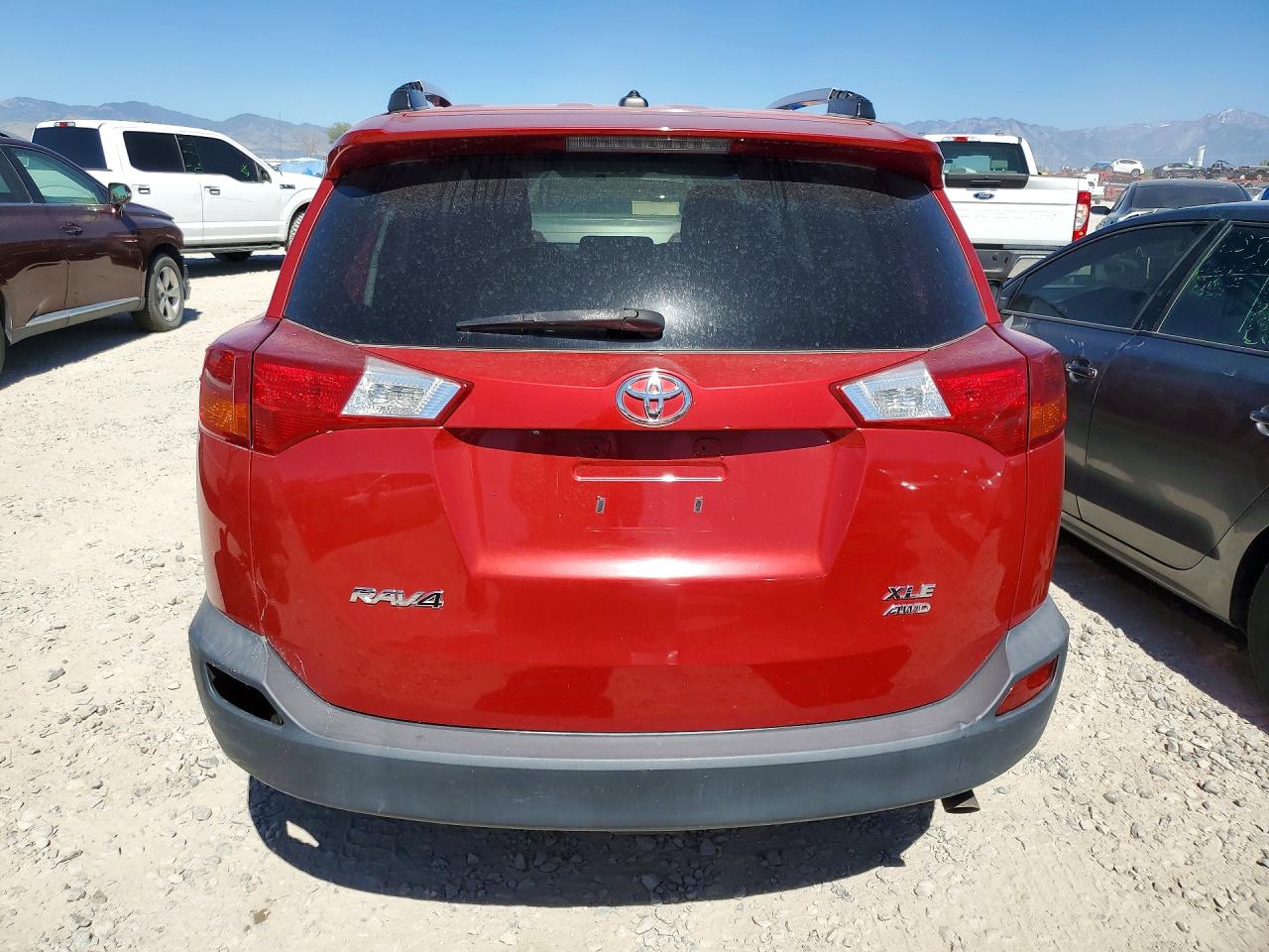 2015 Toyota Rav4 Xle Красный vin: 2T3RFREV3FW239576