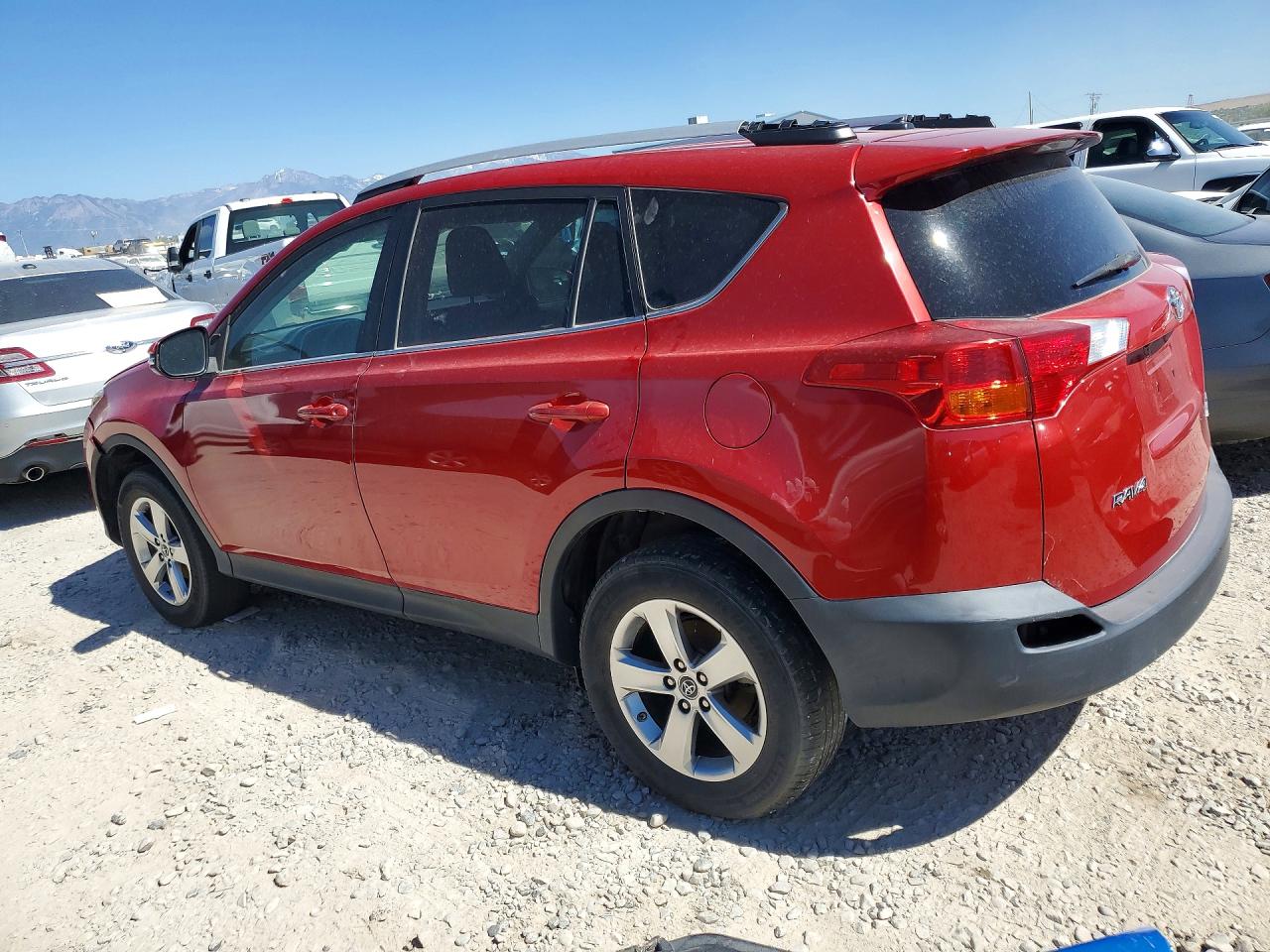 2015 Toyota Rav4 Xle Красный vin: 2T3RFREV3FW239576