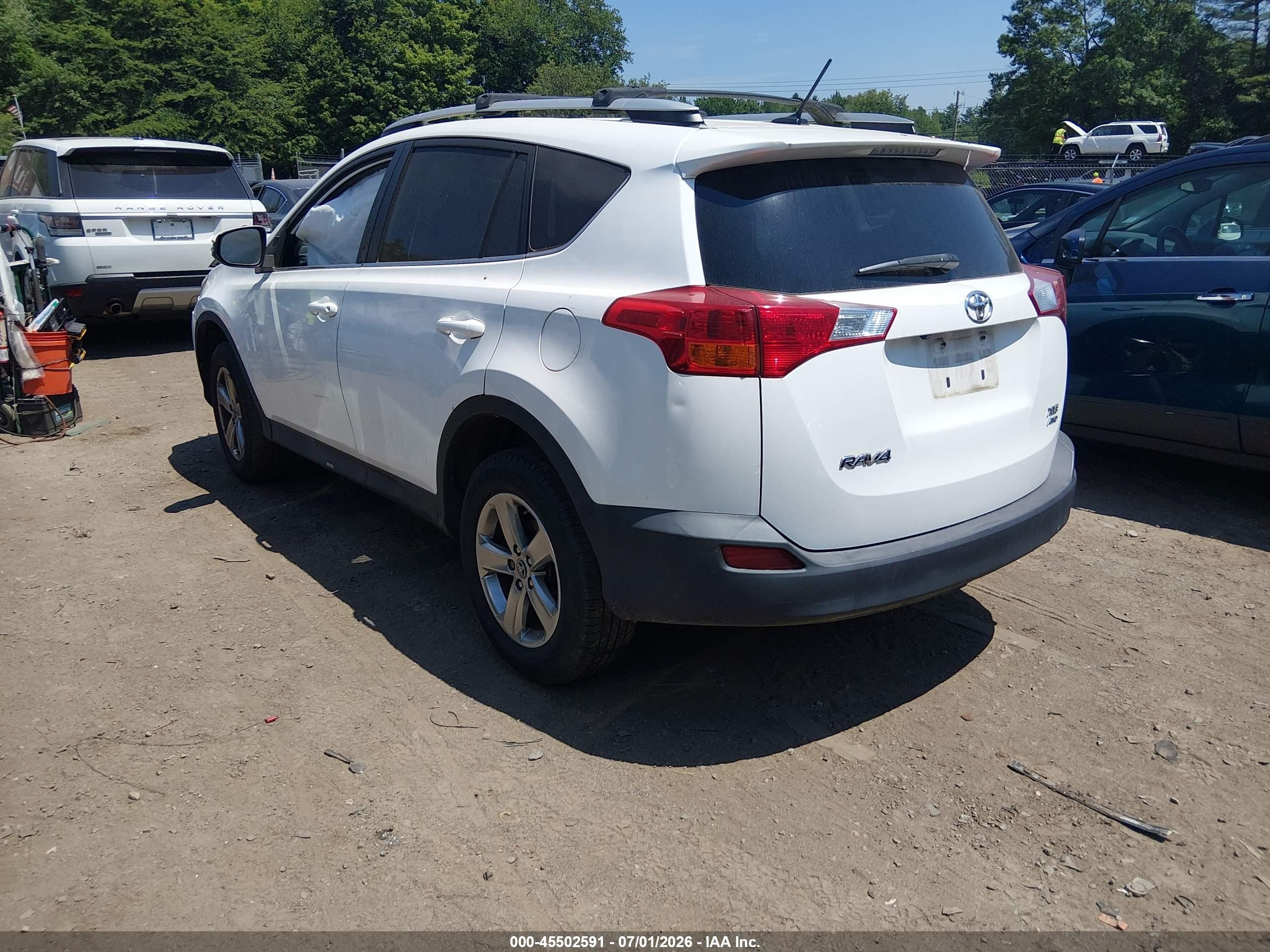 2015 Toyota Rav4 Xle White vin: 2T3RFREV3FW258273