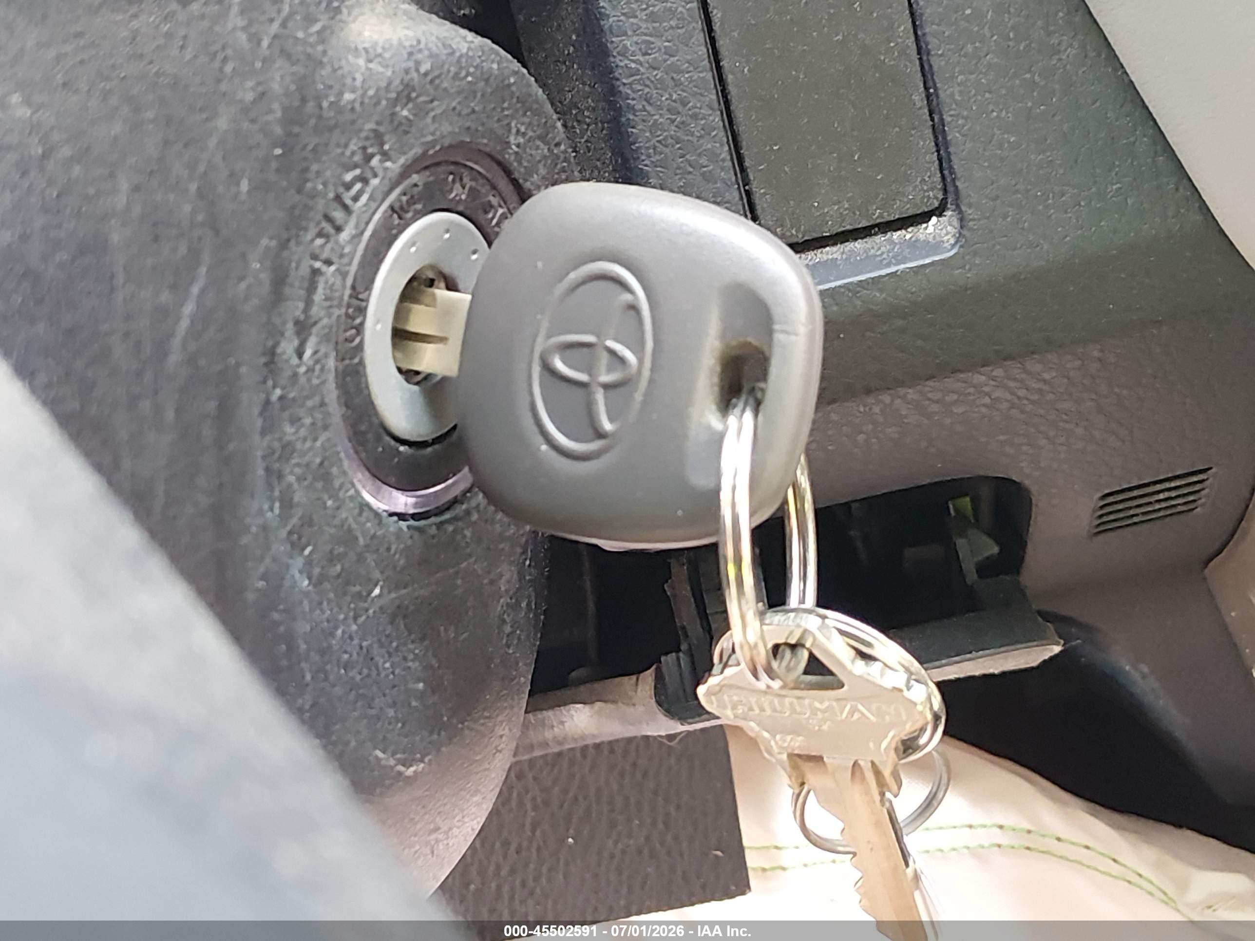 2015 Toyota Rav4 Xle White vin: 2T3RFREV3FW258273