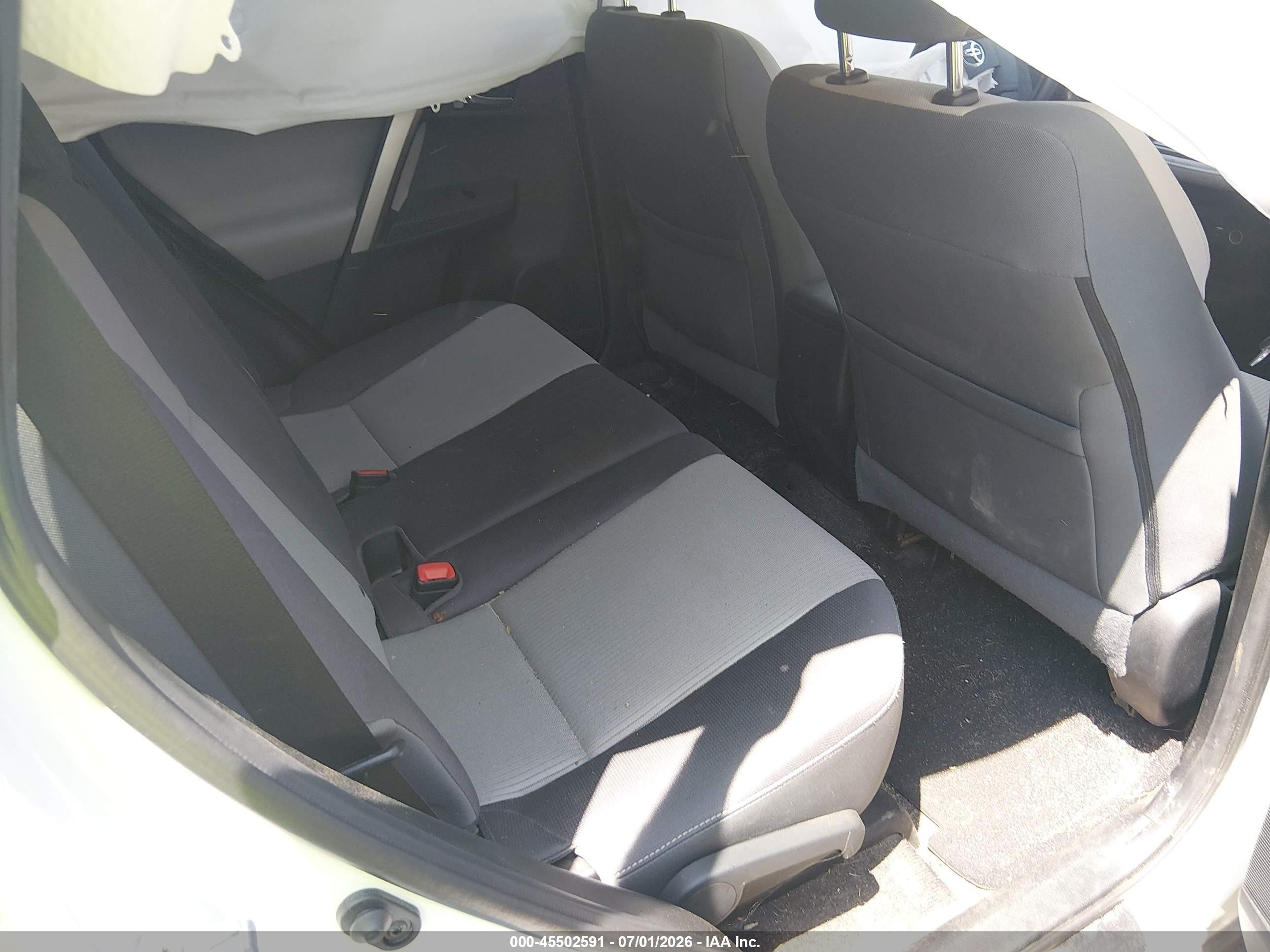 2015 Toyota Rav4 Xle White vin: 2T3RFREV3FW258273