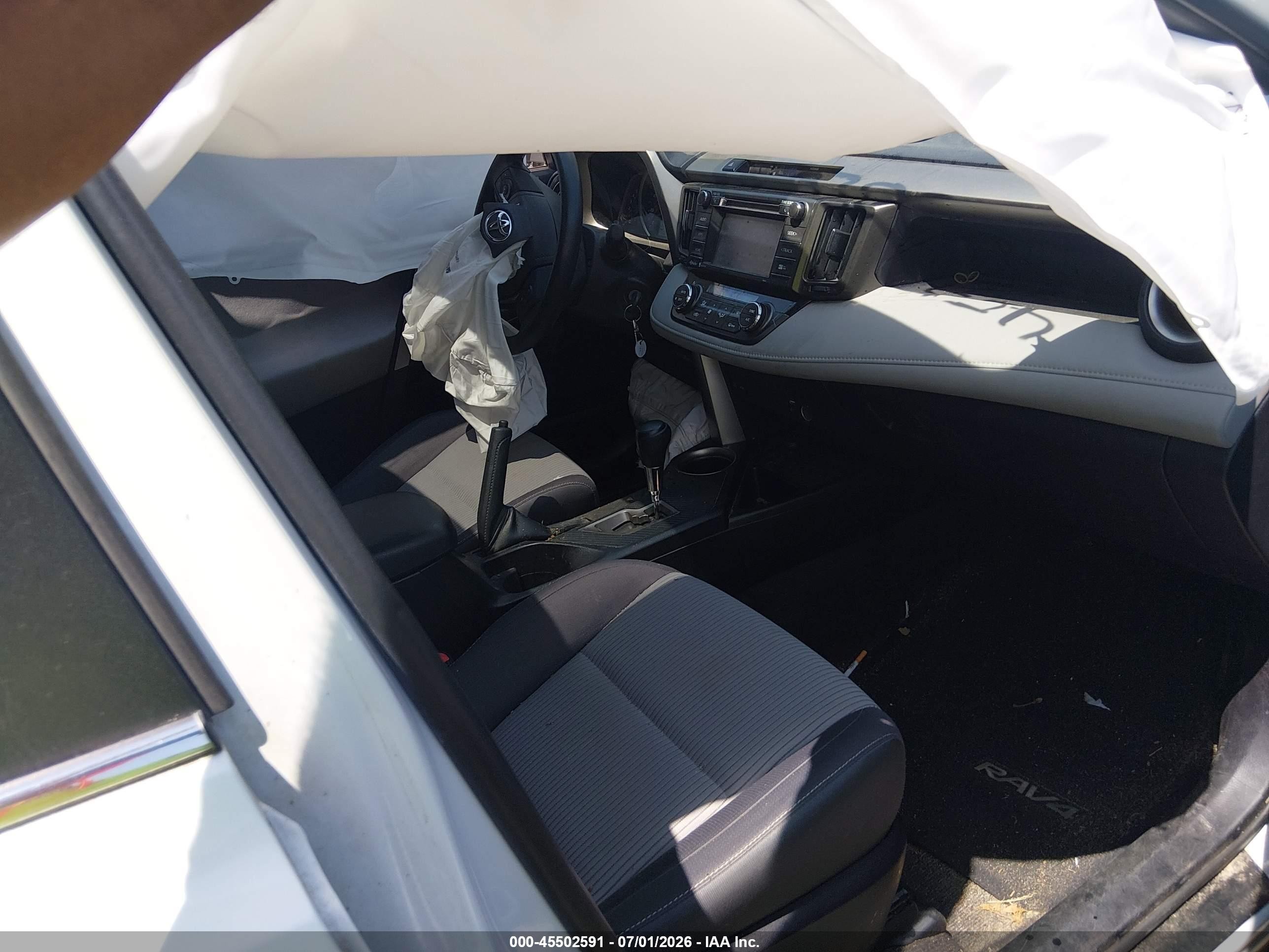 2015 Toyota Rav4 Xle White vin: 2T3RFREV3FW258273