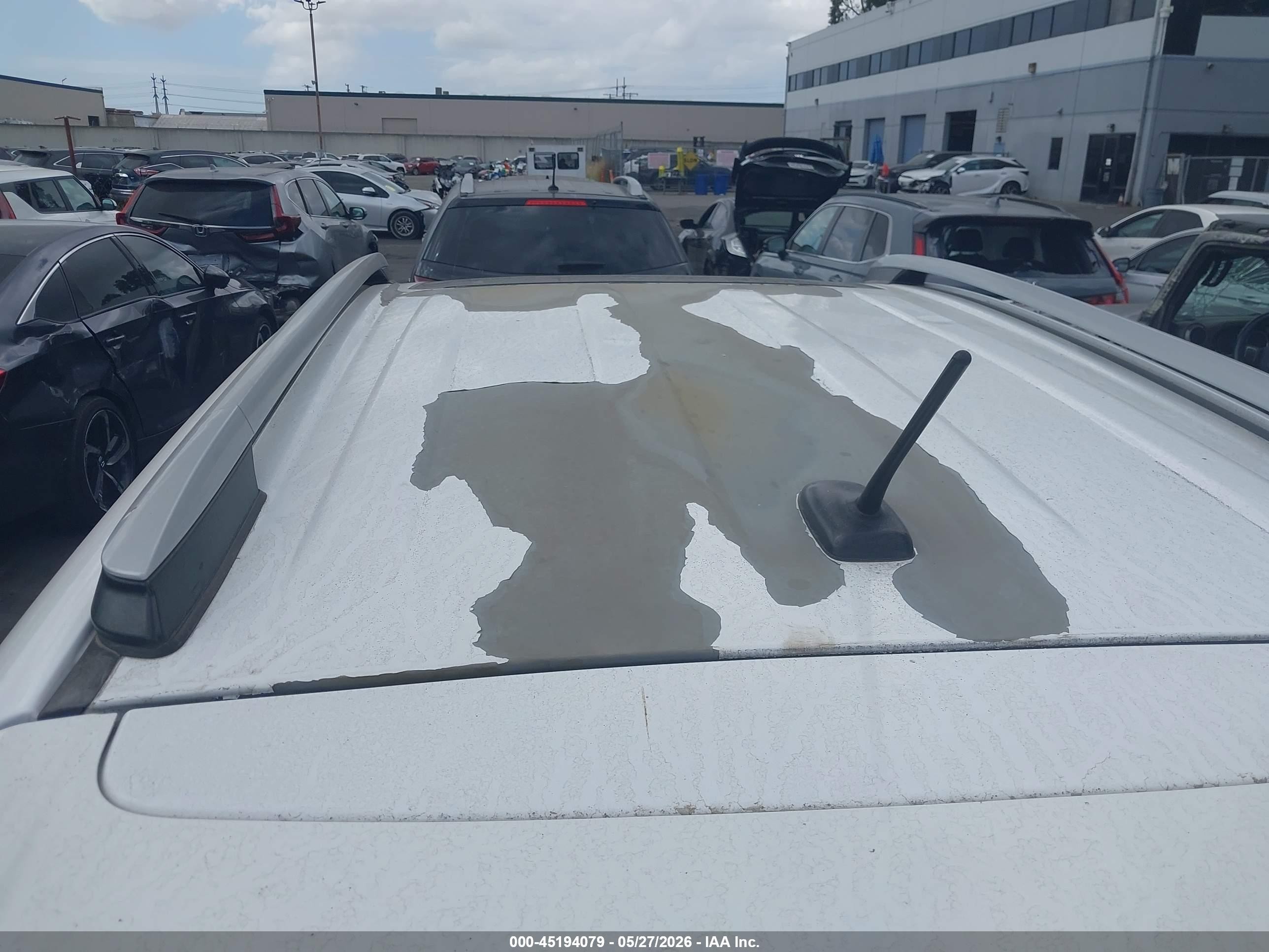 2015 Toyota Rav4 Xle White vin: 2T3RFREV3FW327298
