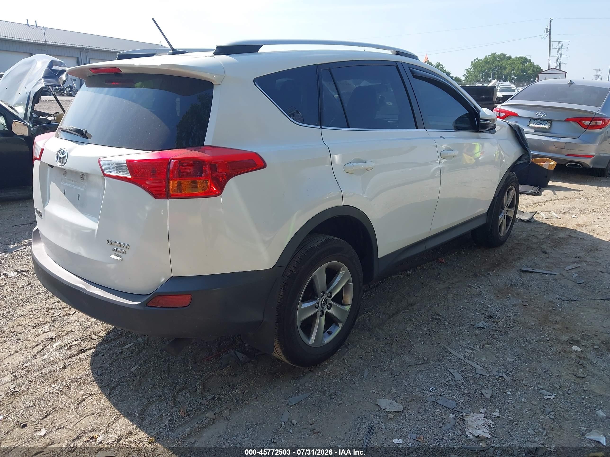2015 Toyota Rav4 Xle Белый vin: 2T3RFREV3FW354548
