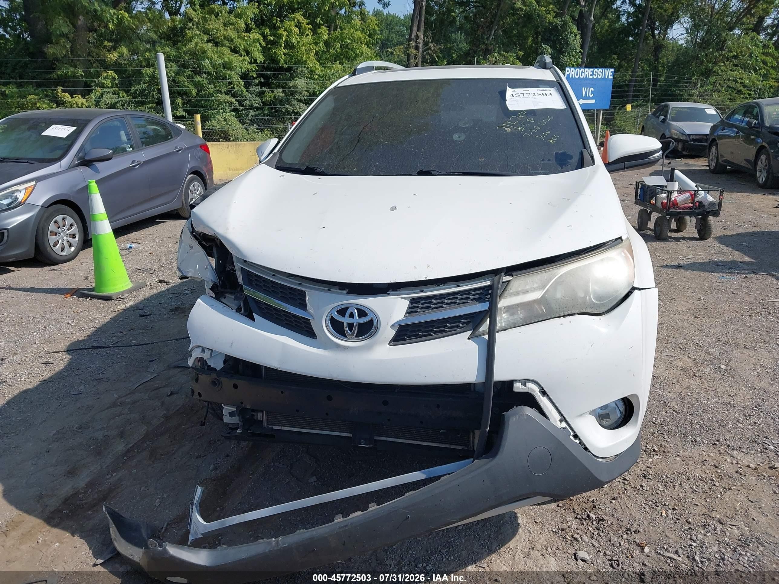 2015 Toyota Rav4 Xle Белый vin: 2T3RFREV3FW354548