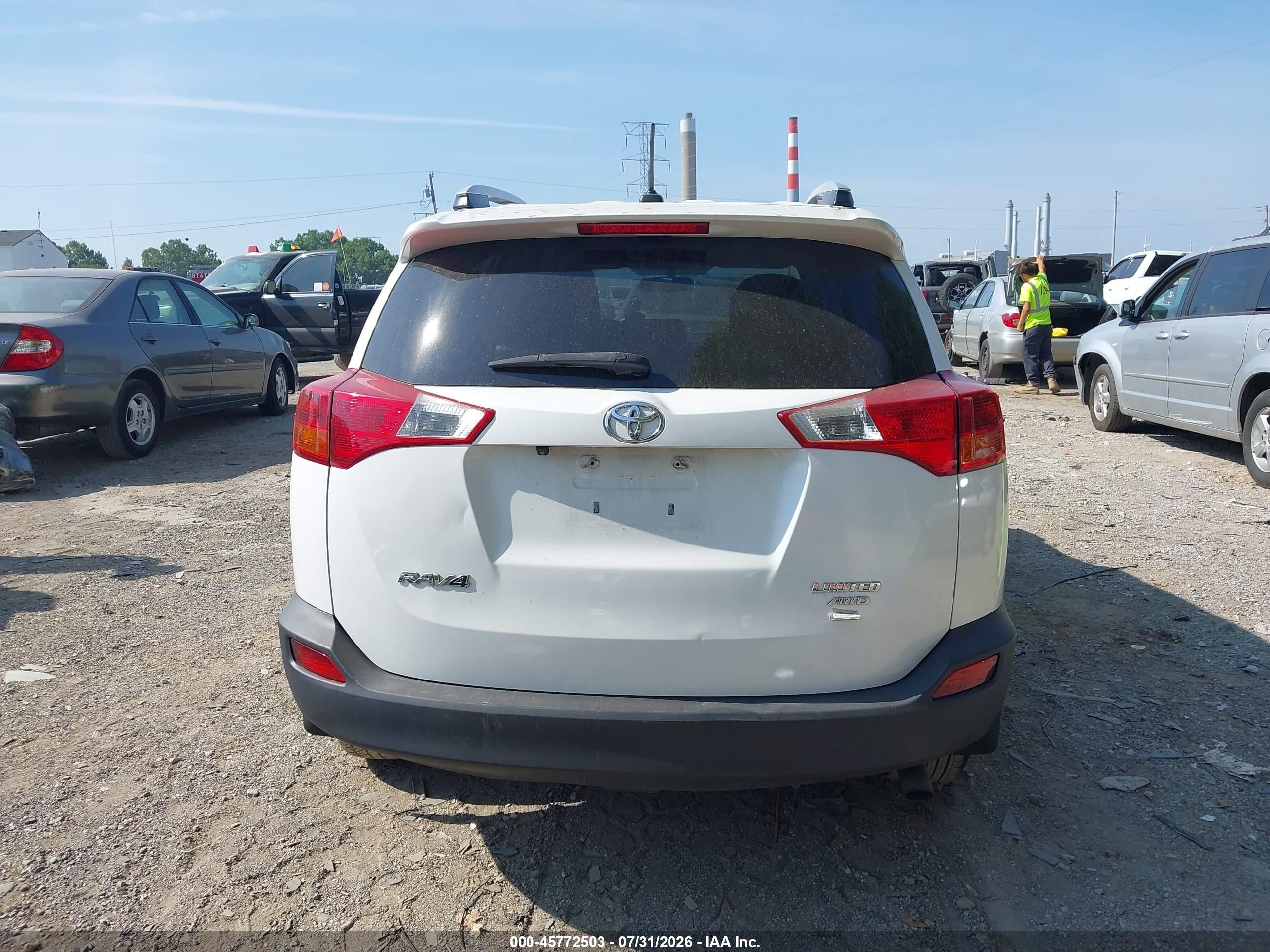 2015 Toyota Rav4 Xle Белый vin: 2T3RFREV3FW354548