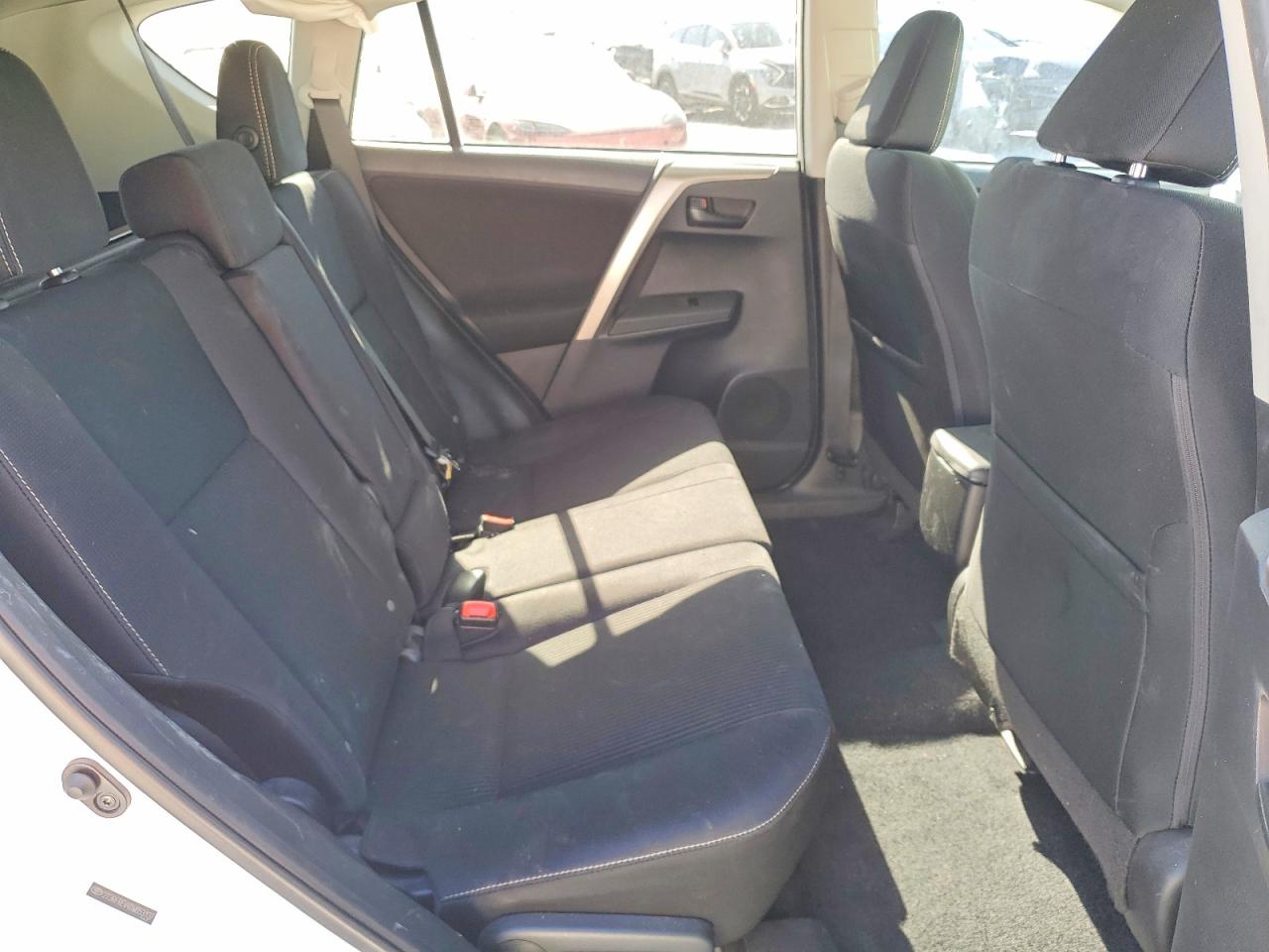2013 Toyota Rav4 Xle White vin: 2T3RFREV4DW053137