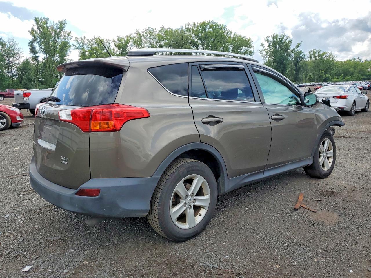 2014 Toyota Rav4 Xle Коричневый vin: 2T3RFREV4EW156124