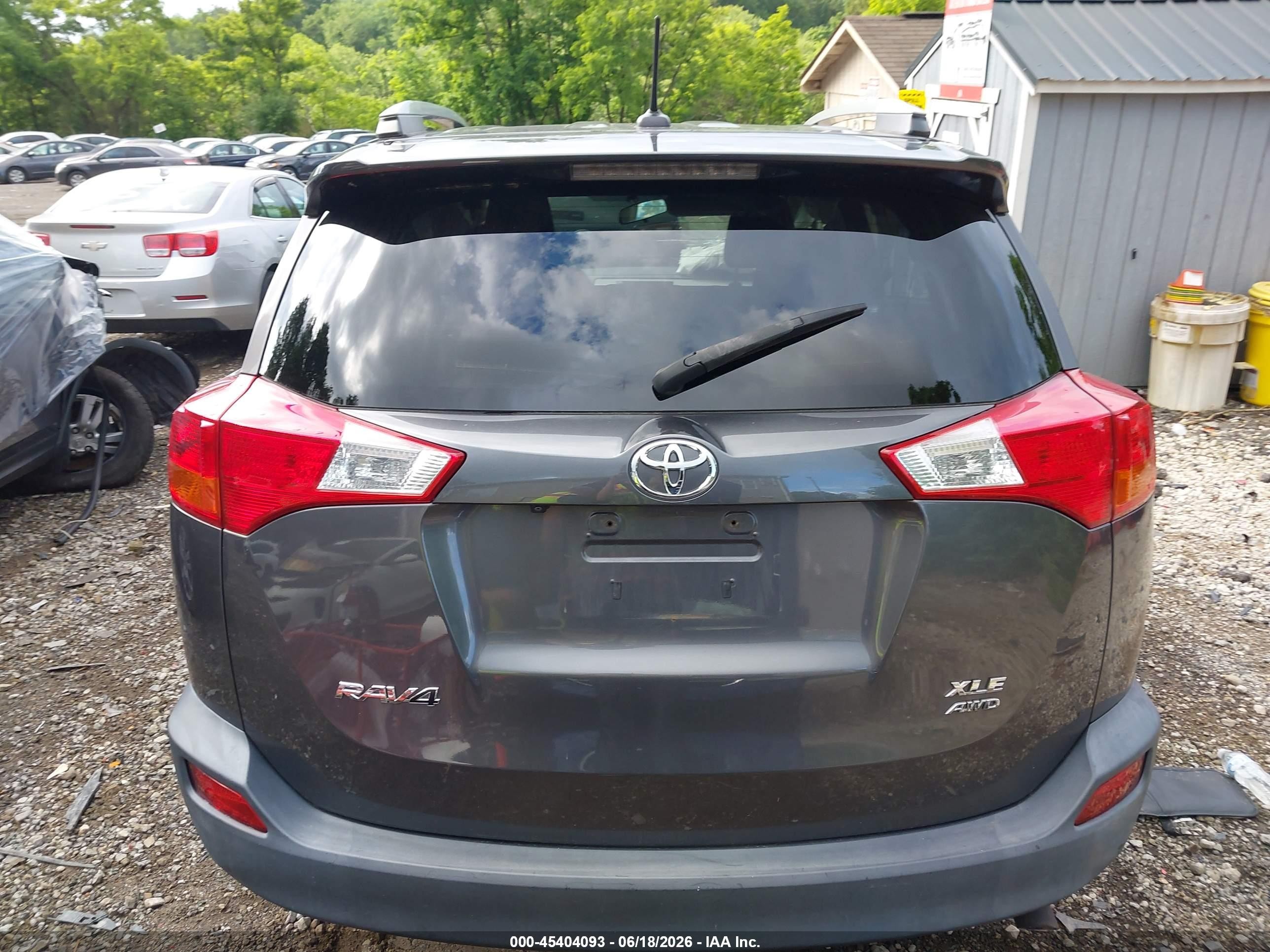 2015 Toyota Rav4 Xle Серый vin: 2T3RFREV4FW244625