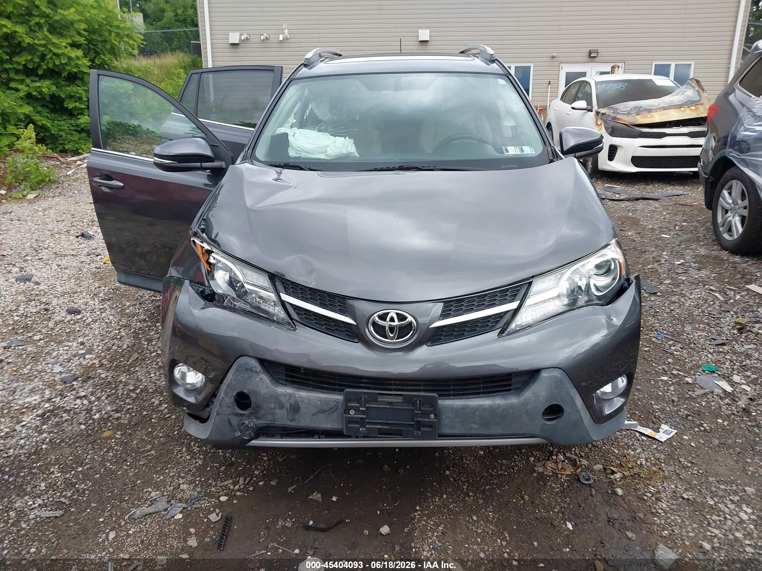 2015 Toyota Rav4 Xle Серый vin: 2T3RFREV4FW244625