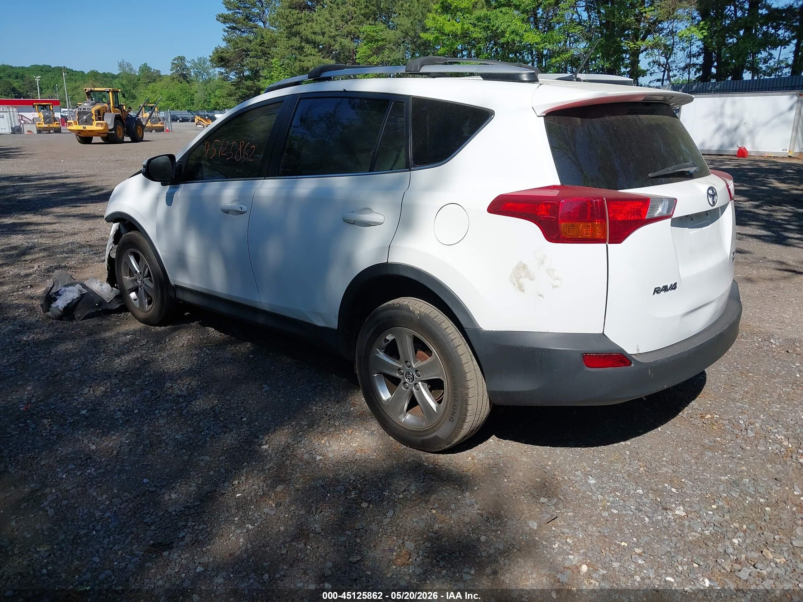 2015 Toyota Rav4 Xle White vin: 2T3RFREV4FW261988