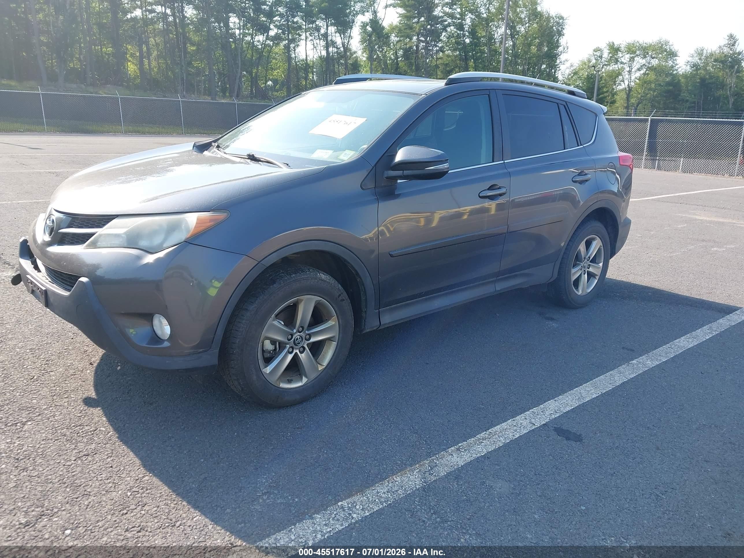 2015 Toyota Rav4 Xle Серый vin: 2T3RFREV4FW270108