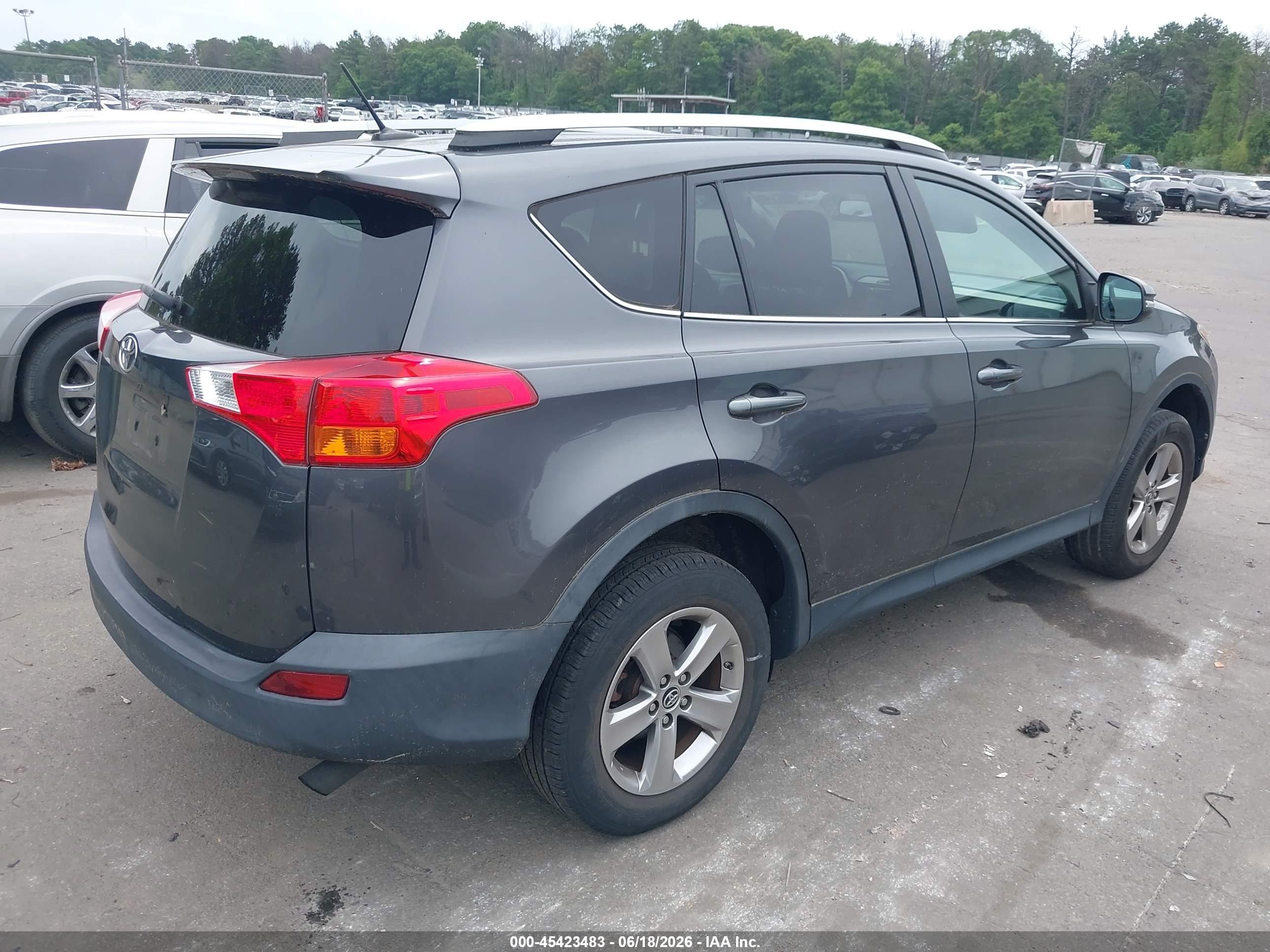 2015 Toyota Rav4 Xle Gray vin: 2T3RFREV4FW292416