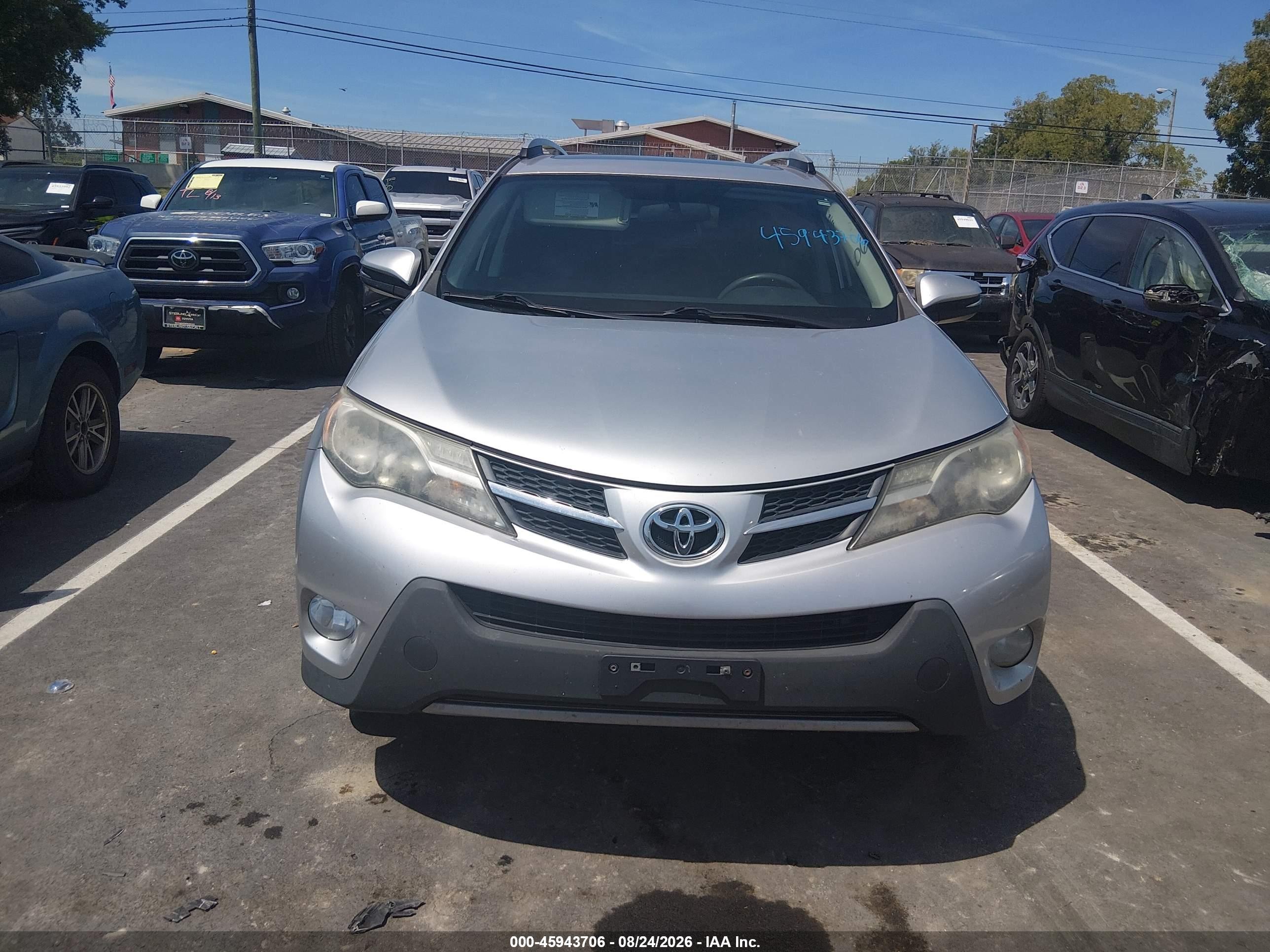 2015 Toyota Rav4 Xle Silver vin: 2T3RFREV4FW343963