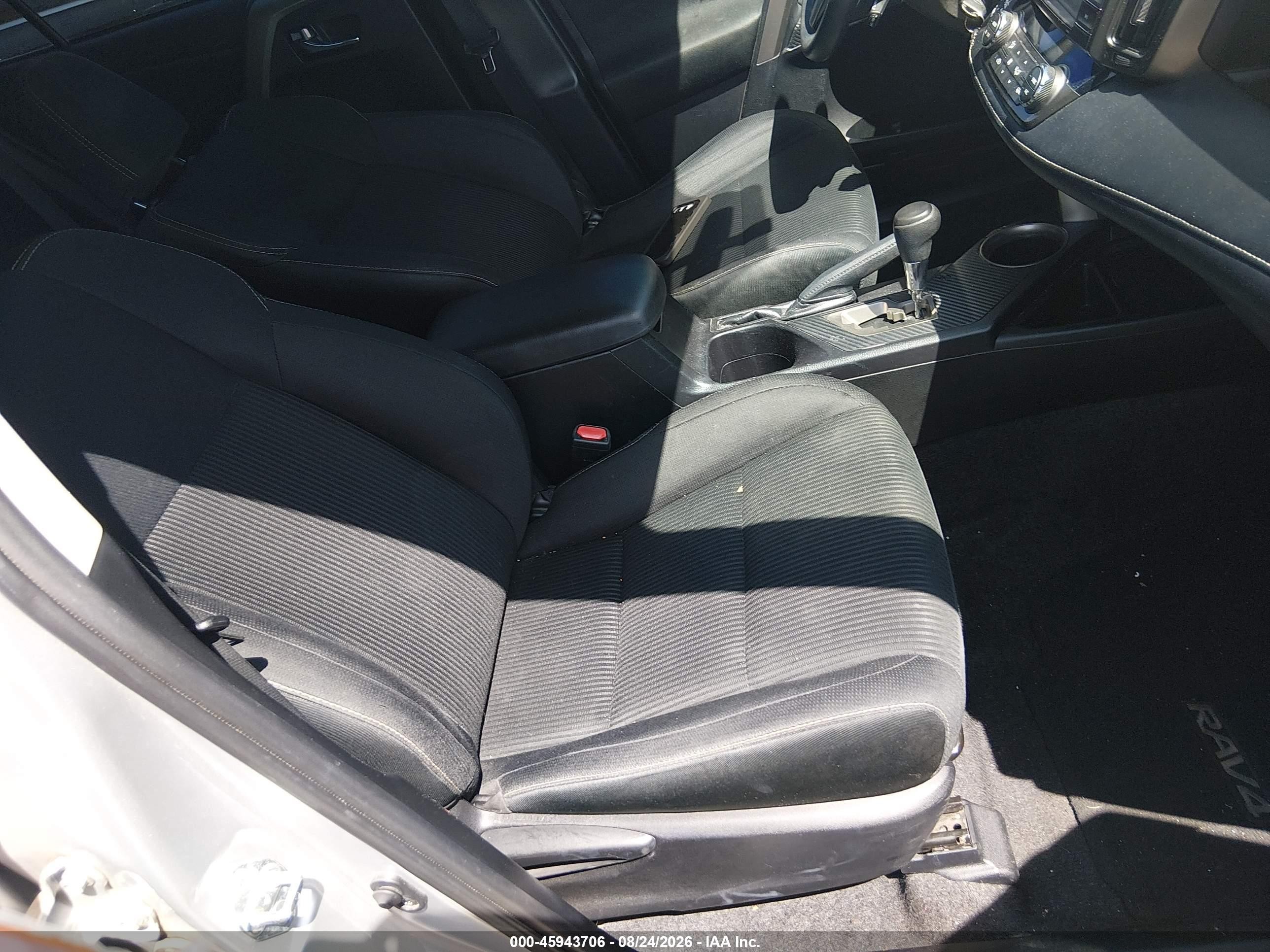 2015 Toyota Rav4 Xle Silver vin: 2T3RFREV4FW343963