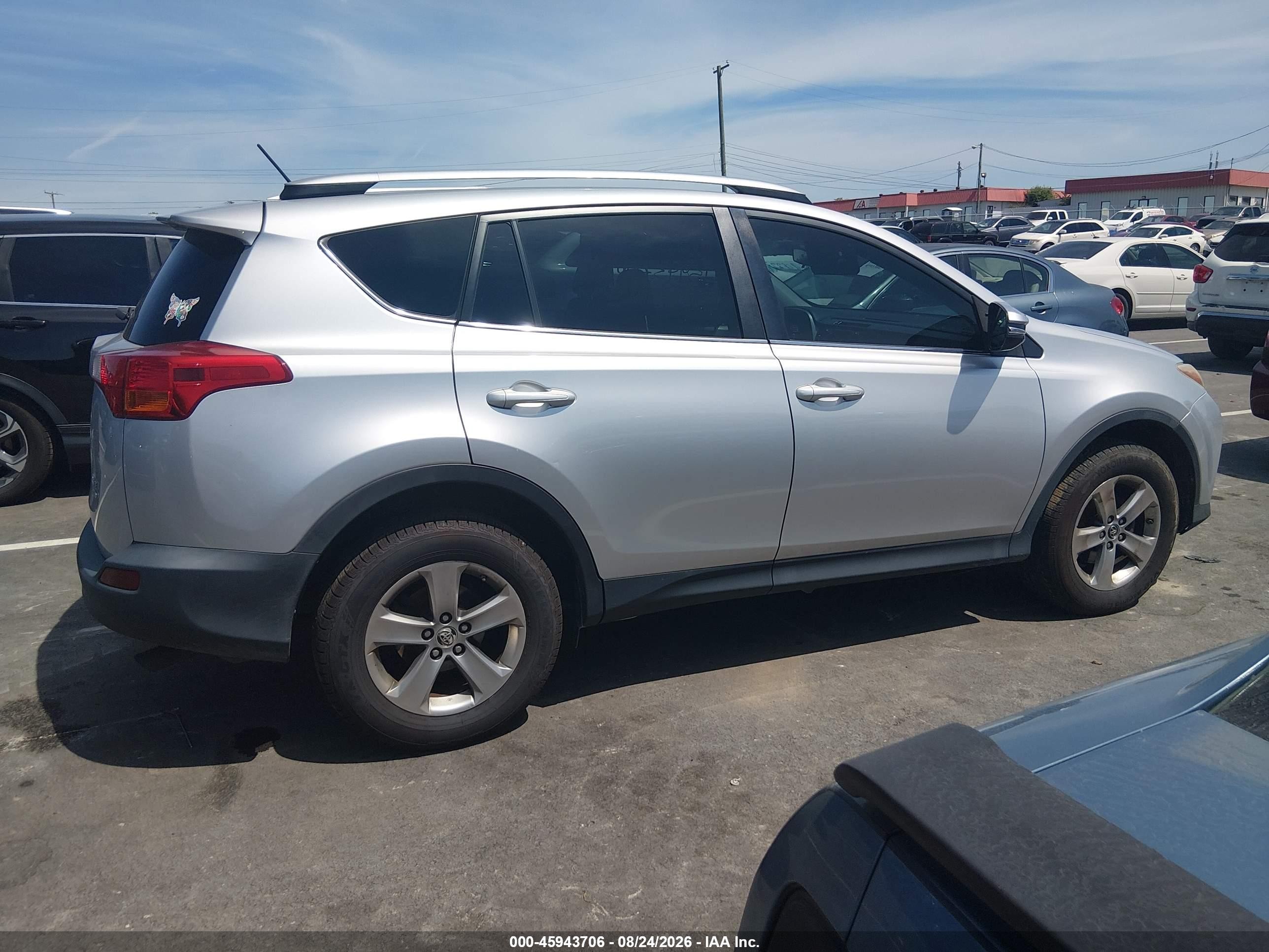 2015 Toyota Rav4 Xle Silver vin: 2T3RFREV4FW343963
