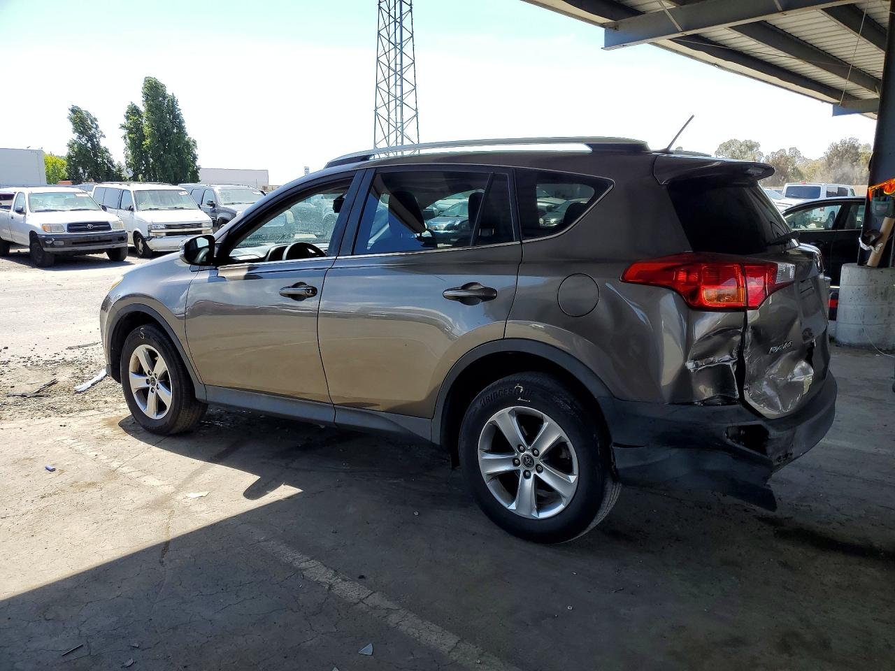 2015 Toyota Rav4 Xle Коричневый vin: 2T3RFREV4FW399210