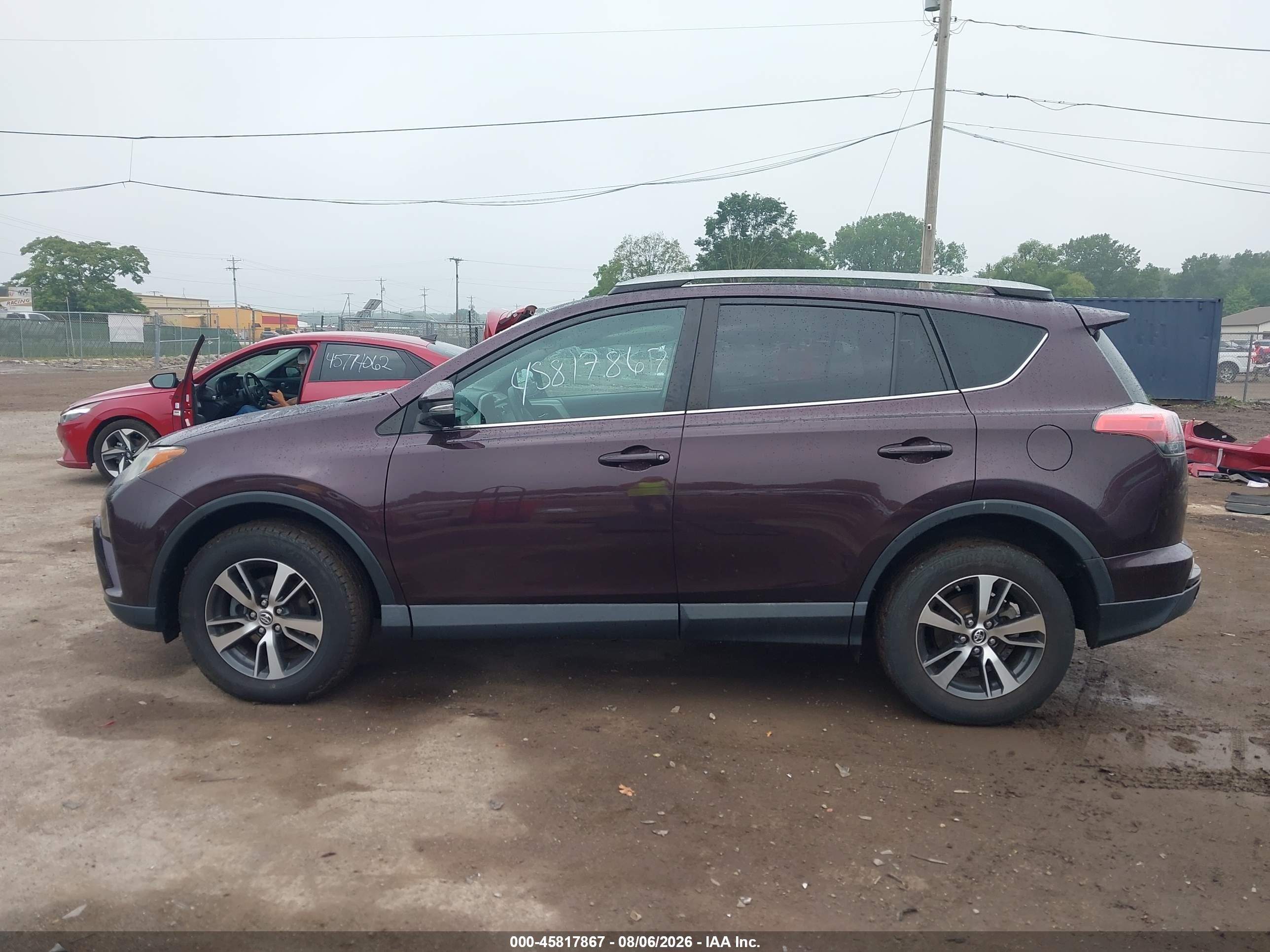 2017 Toyota Rav4 Xle Бордовый vin: 2T3RFREV4HW589592