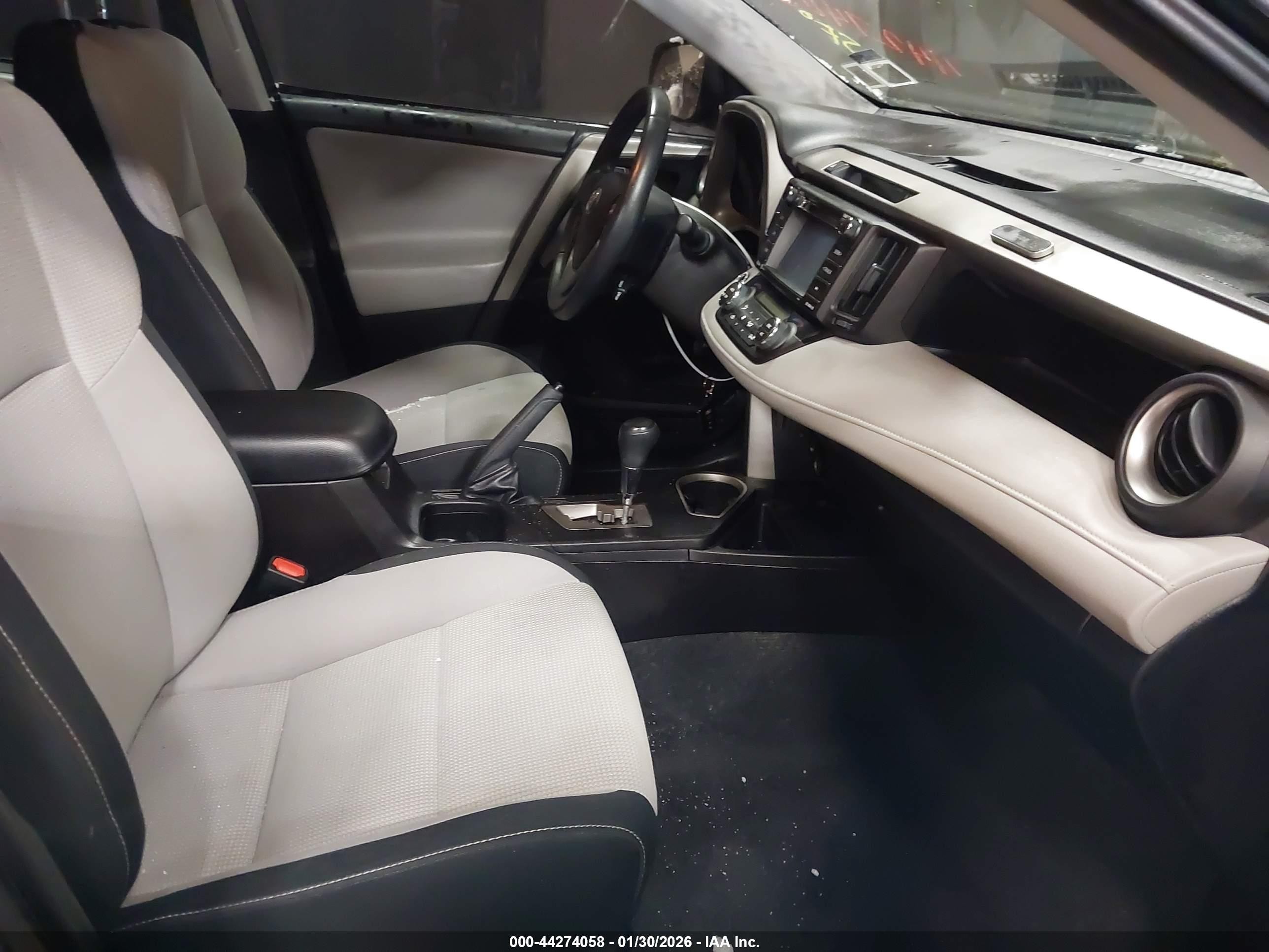 2018 Toyota Rav4 Xle Gray vin: 2T3RFREV4JW754496