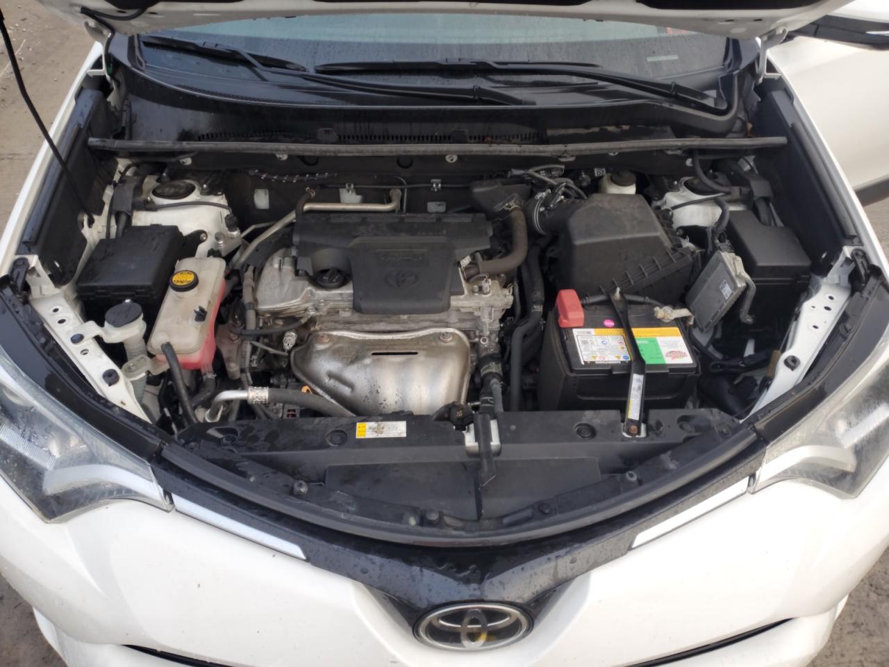 2018 Toyota Rav4 Xle White vin: 2T3RFREV4JW846367