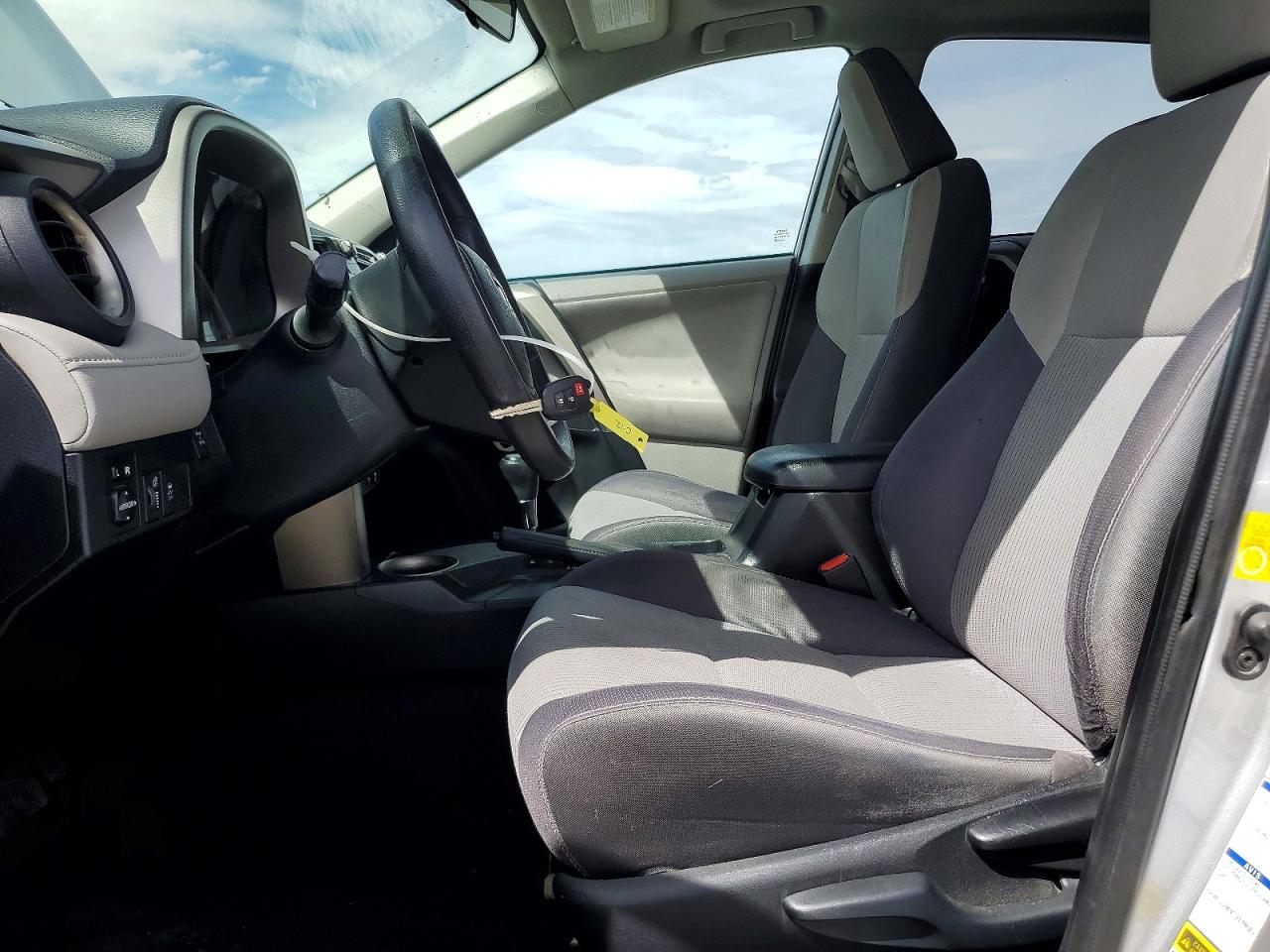 2013 Toyota Rav4 Xle Silver vin: 2T3RFREV5DW122384