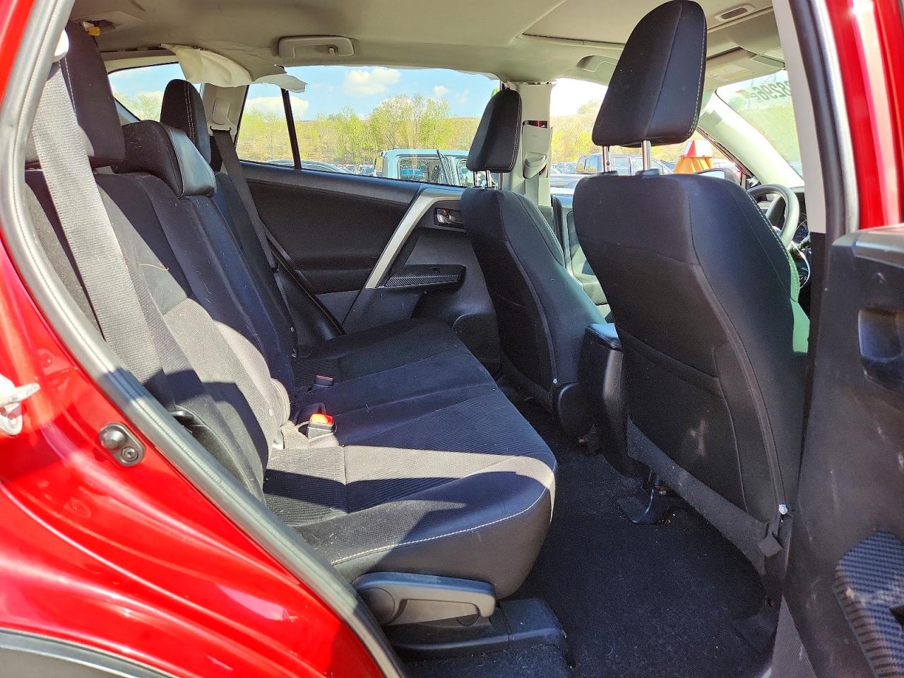 2014 Toyota Rav4 Xle Red vin: 2T3RFREV5EW142278
