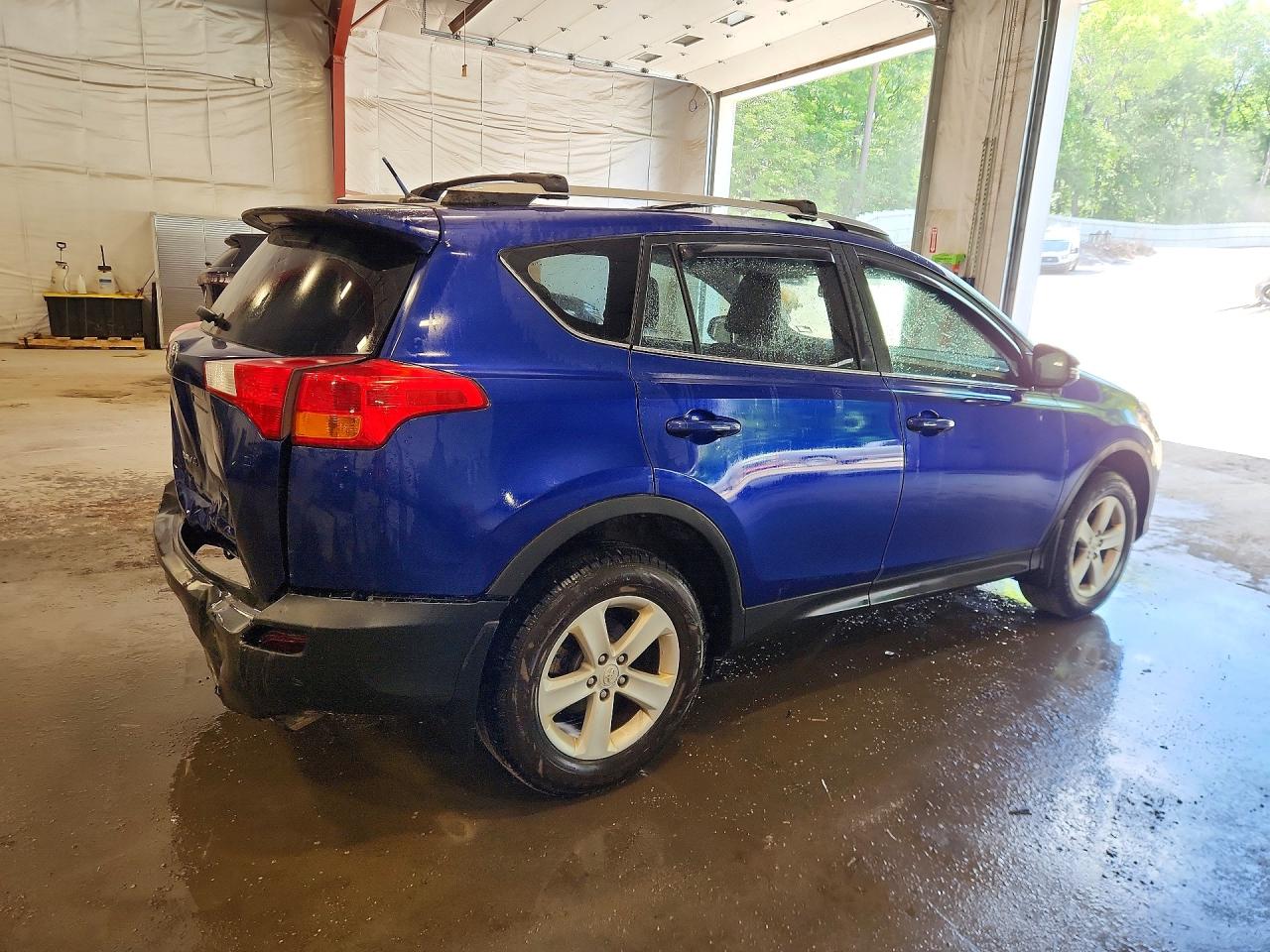 2014 Toyota Rav4 Xle Blue vin: 2T3RFREV5EW210479
