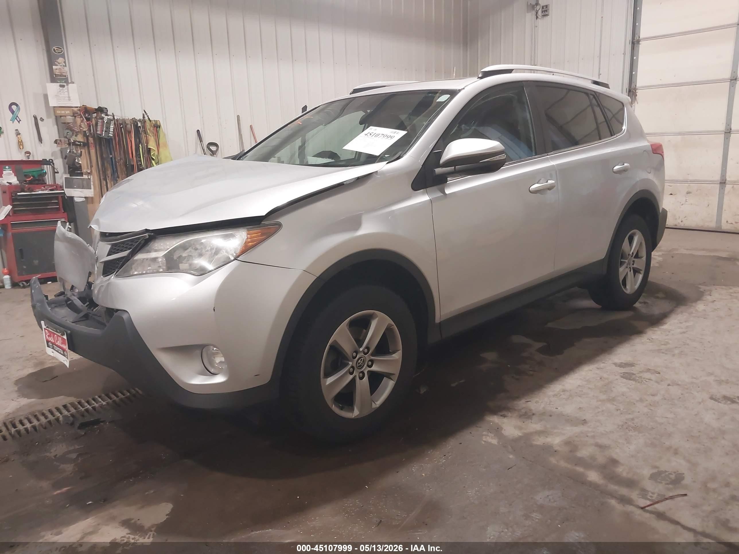 2015 Toyota Rav4 Xle Silver vin: 2T3RFREV5FW238882