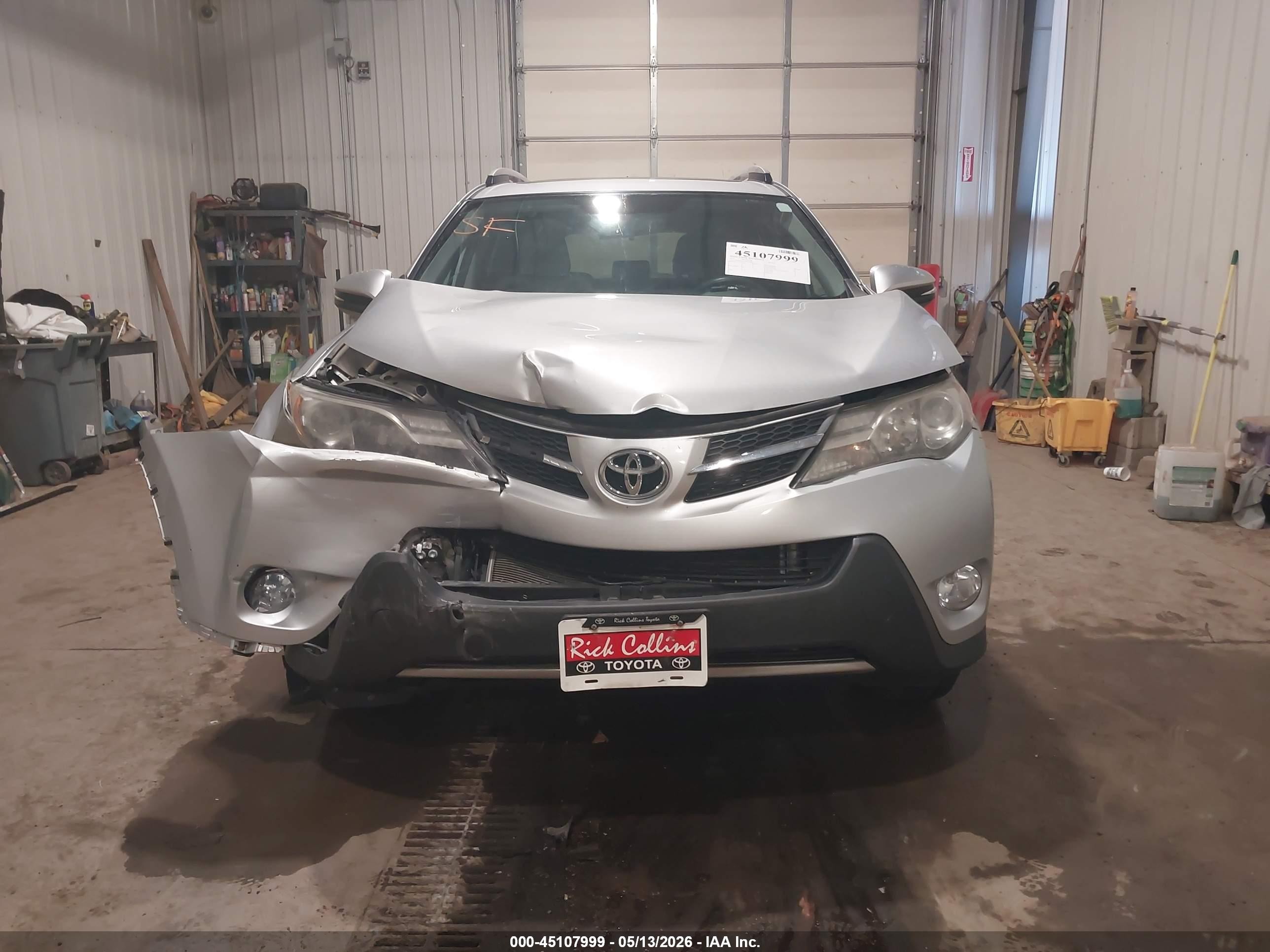 2015 Toyota Rav4 Xle Silver vin: 2T3RFREV5FW238882