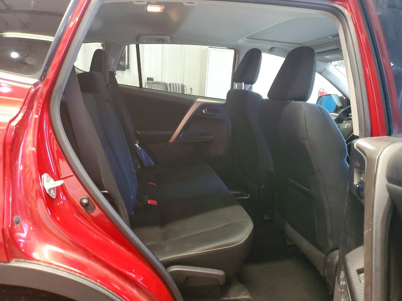 2015 Toyota Rav4 Xle Red vin: 2T3RFREV5FW267735