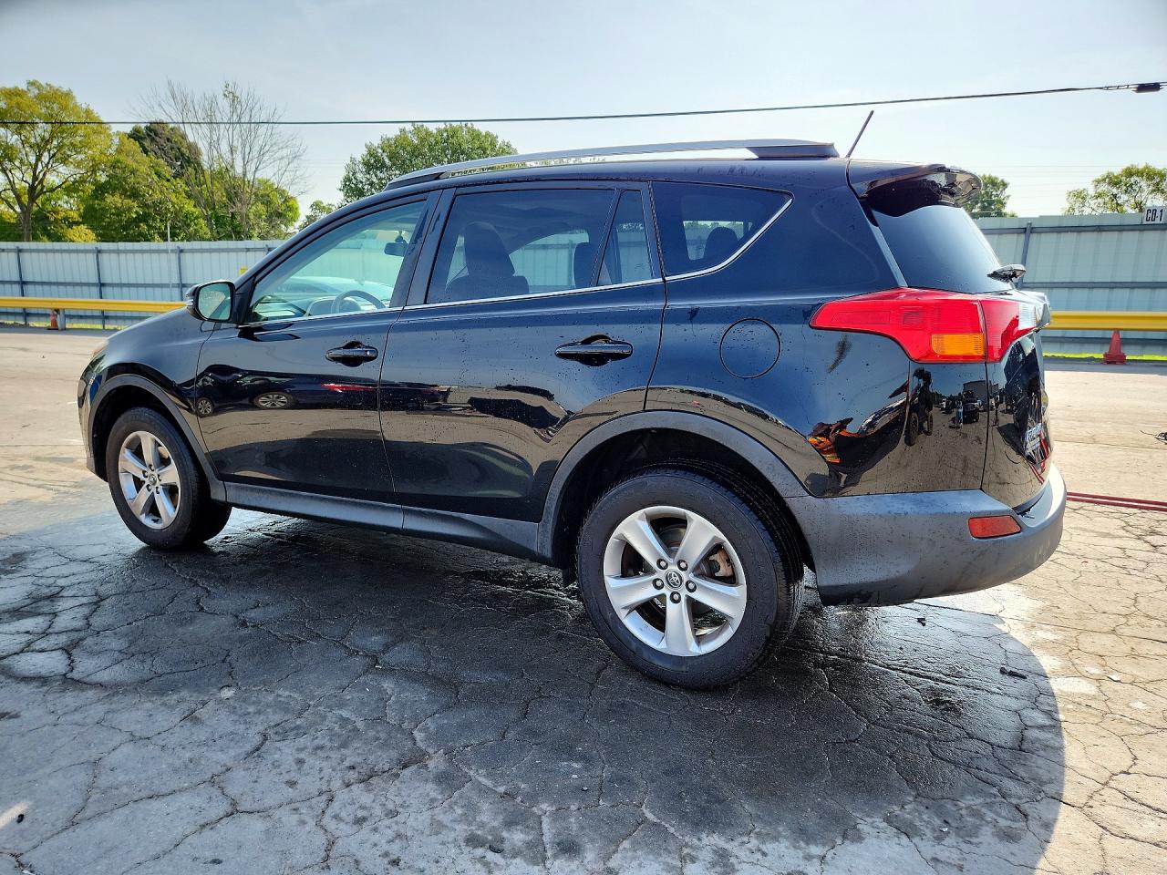 2015 Toyota Rav4 Xle Черный vin: 2T3RFREV5FW284289