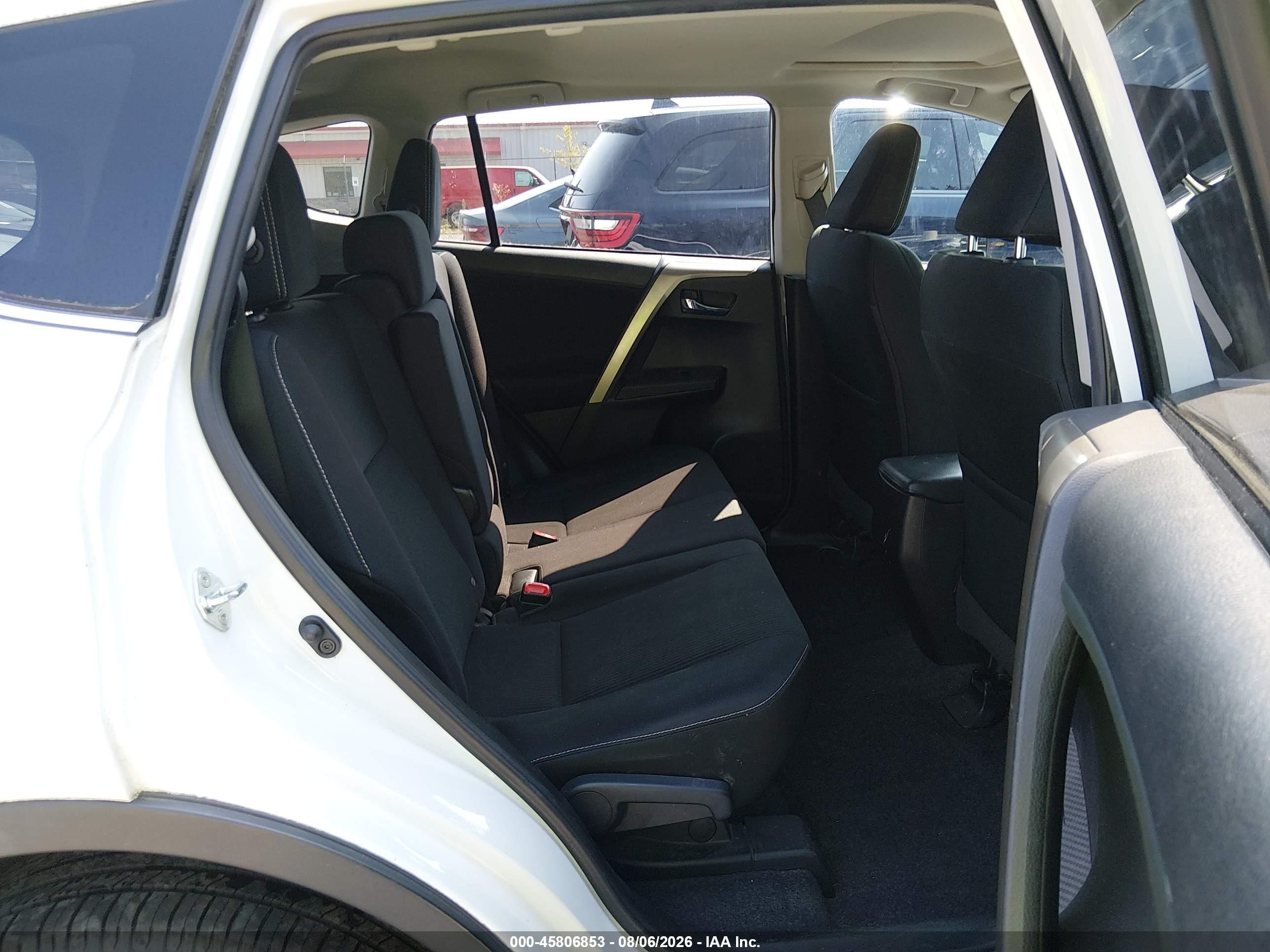 2015 Toyota Rav4 Xle White vin: 2T3RFREV5FW303651