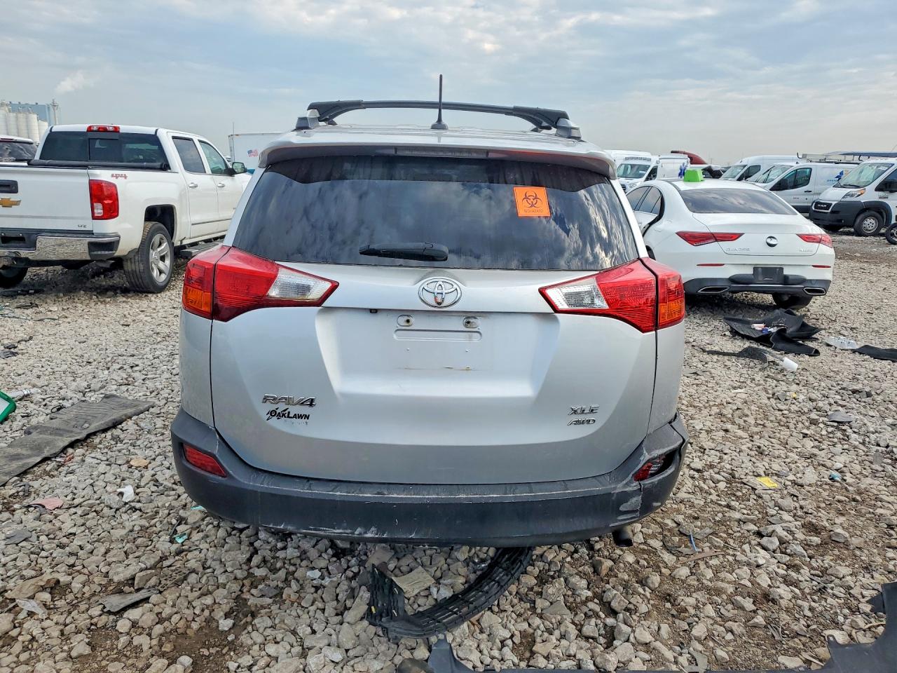 2015 Toyota Rav4 Xle Silver vin: 2T3RFREV5FW315797