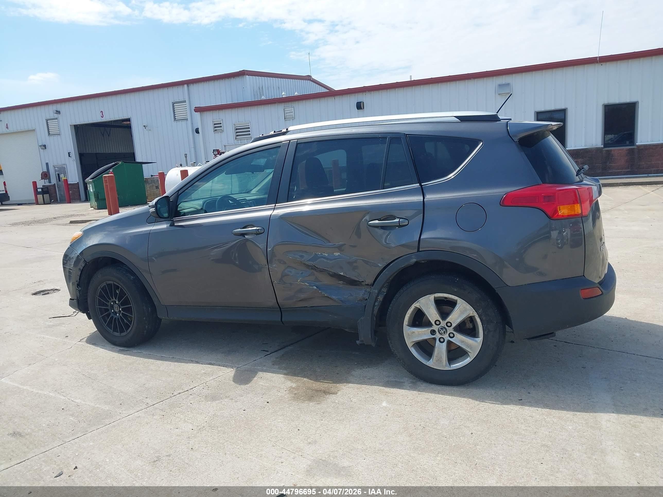 2015 Toyota Rav4 Xle Gray vin: 2T3RFREV5FW360884