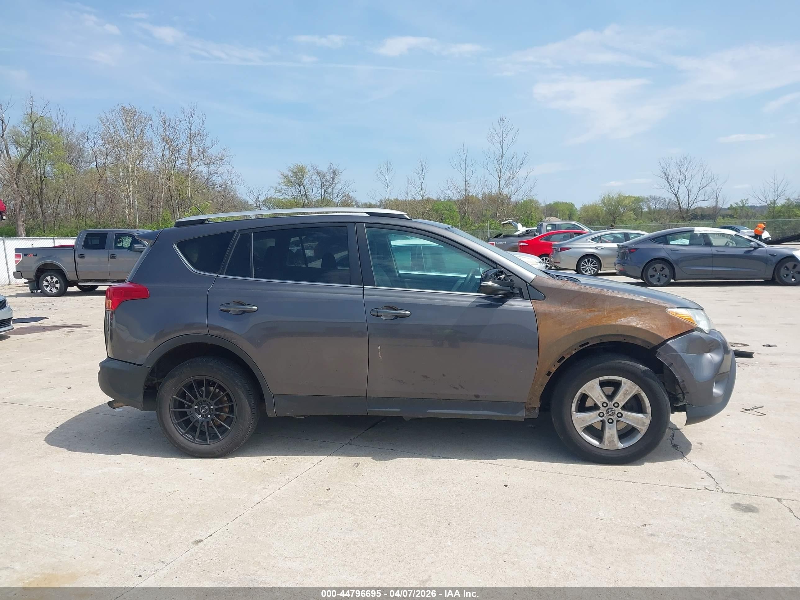 2015 Toyota Rav4 Xle Gray vin: 2T3RFREV5FW360884