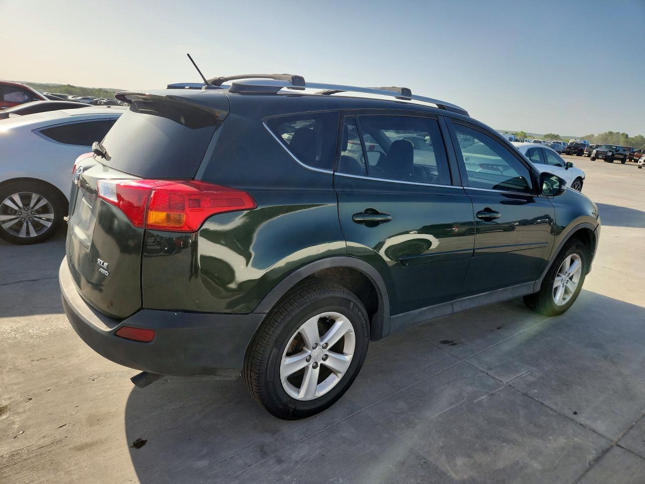2013 Toyota Rav4 Xle Зеленый vin: 2T3RFREV6DW047212