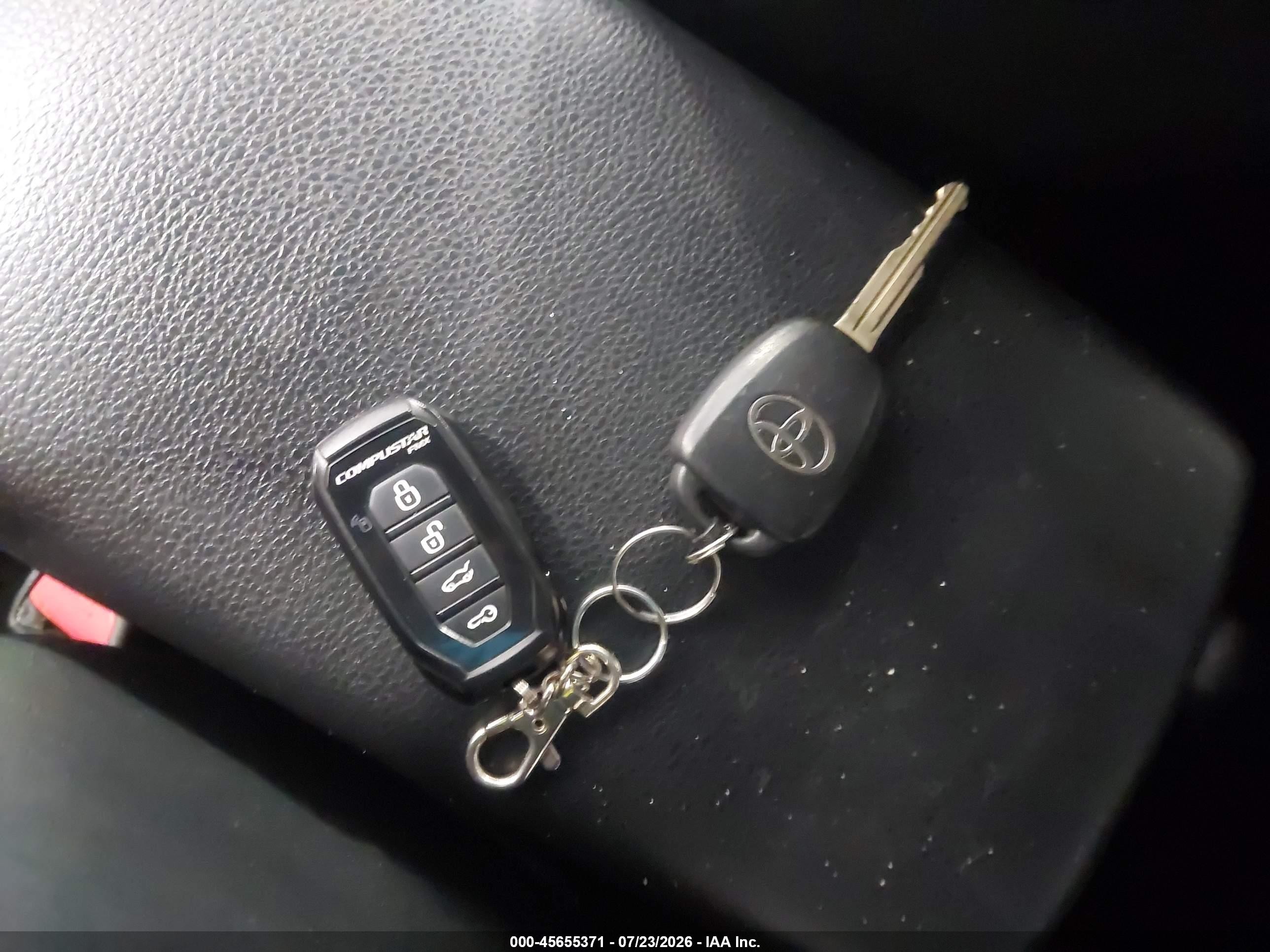 2015 Toyota Rav4 Xle Red vin: 2T3RFREV6FW230841