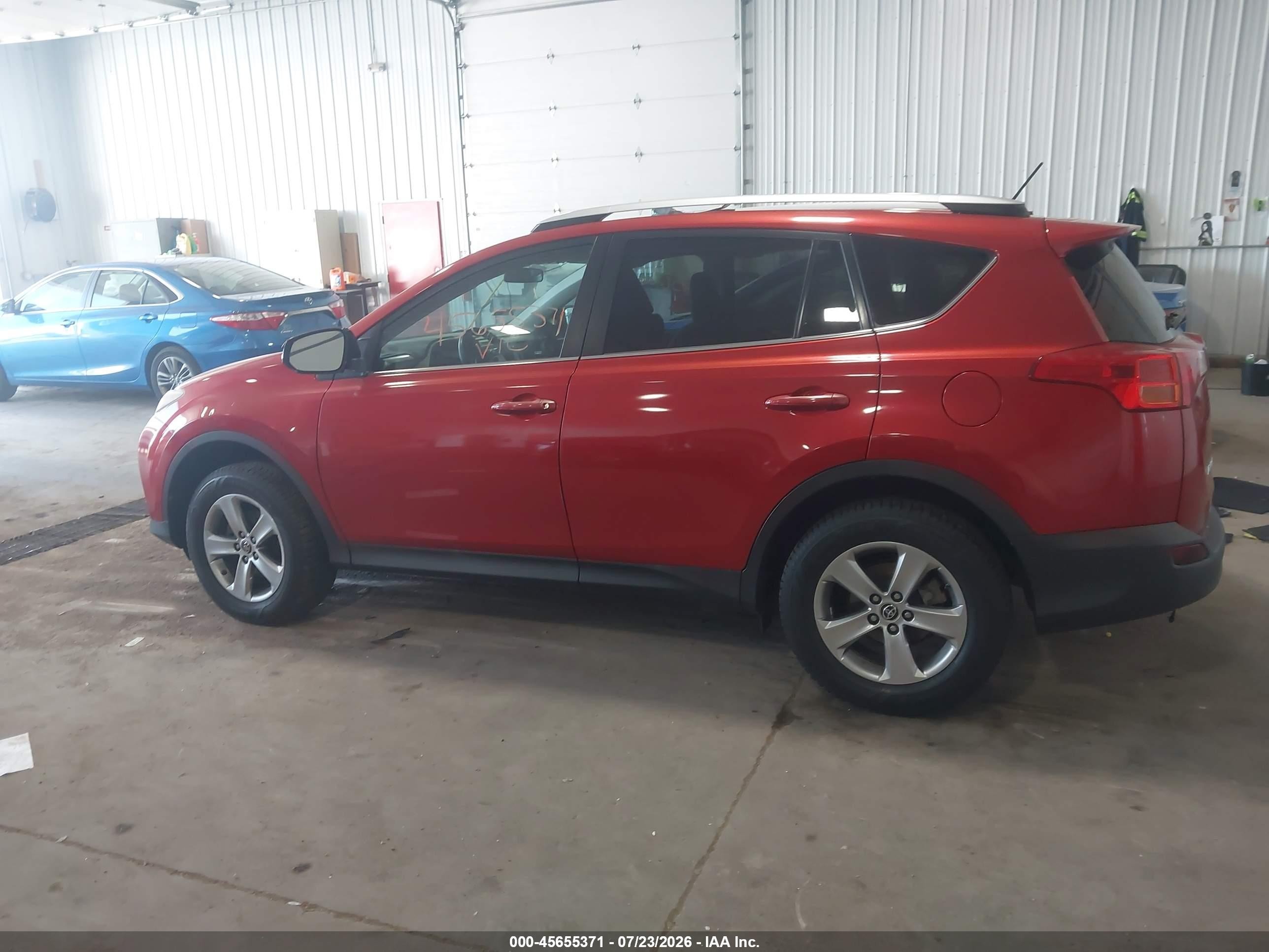 2015 Toyota Rav4 Xle Red vin: 2T3RFREV6FW230841