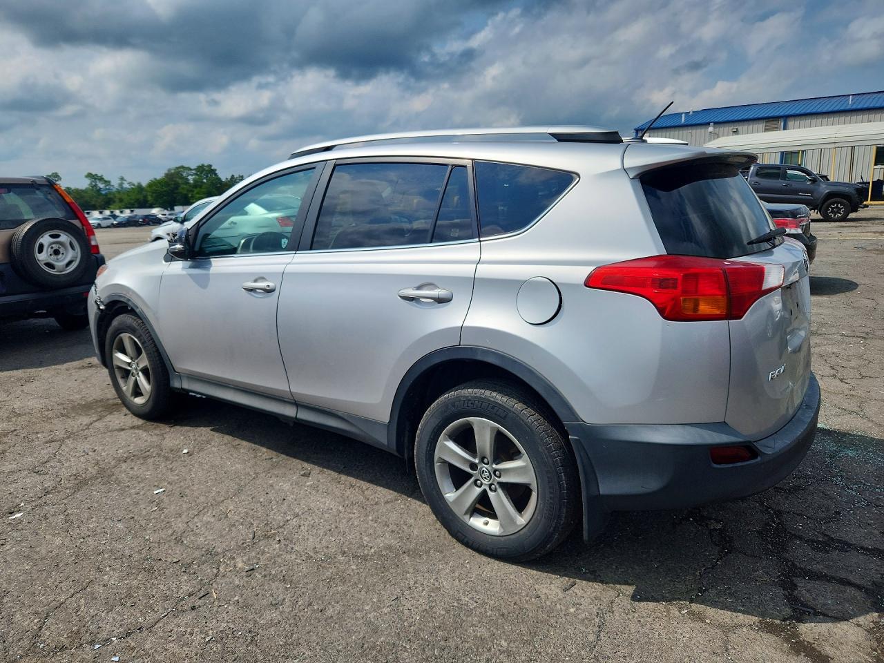 2015 Toyota Rav4 Xle Silver vin: 2T3RFREV6FW239605