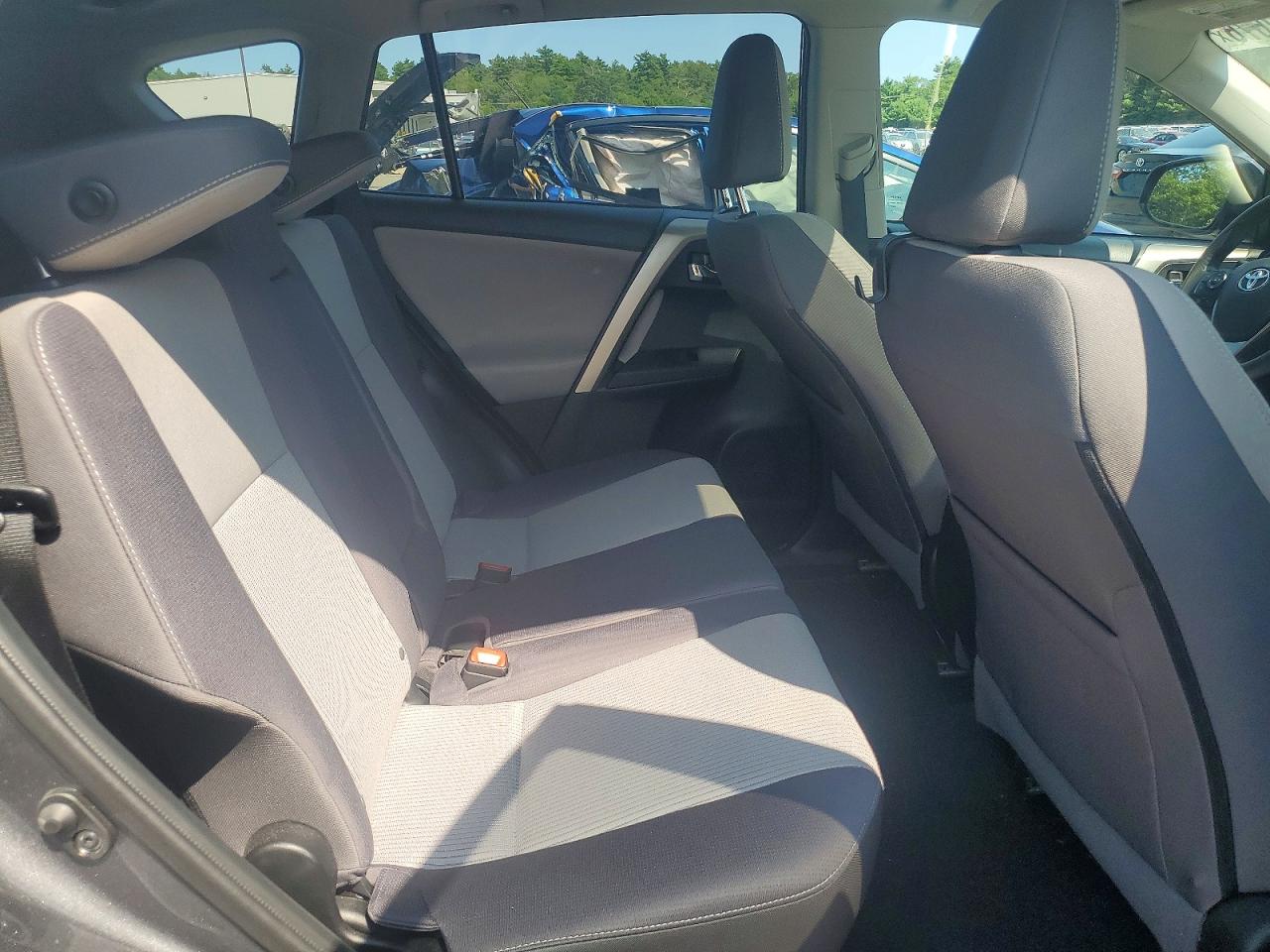 2015 Toyota Rav4 Xle Серый vin: 2T3RFREV6FW256128