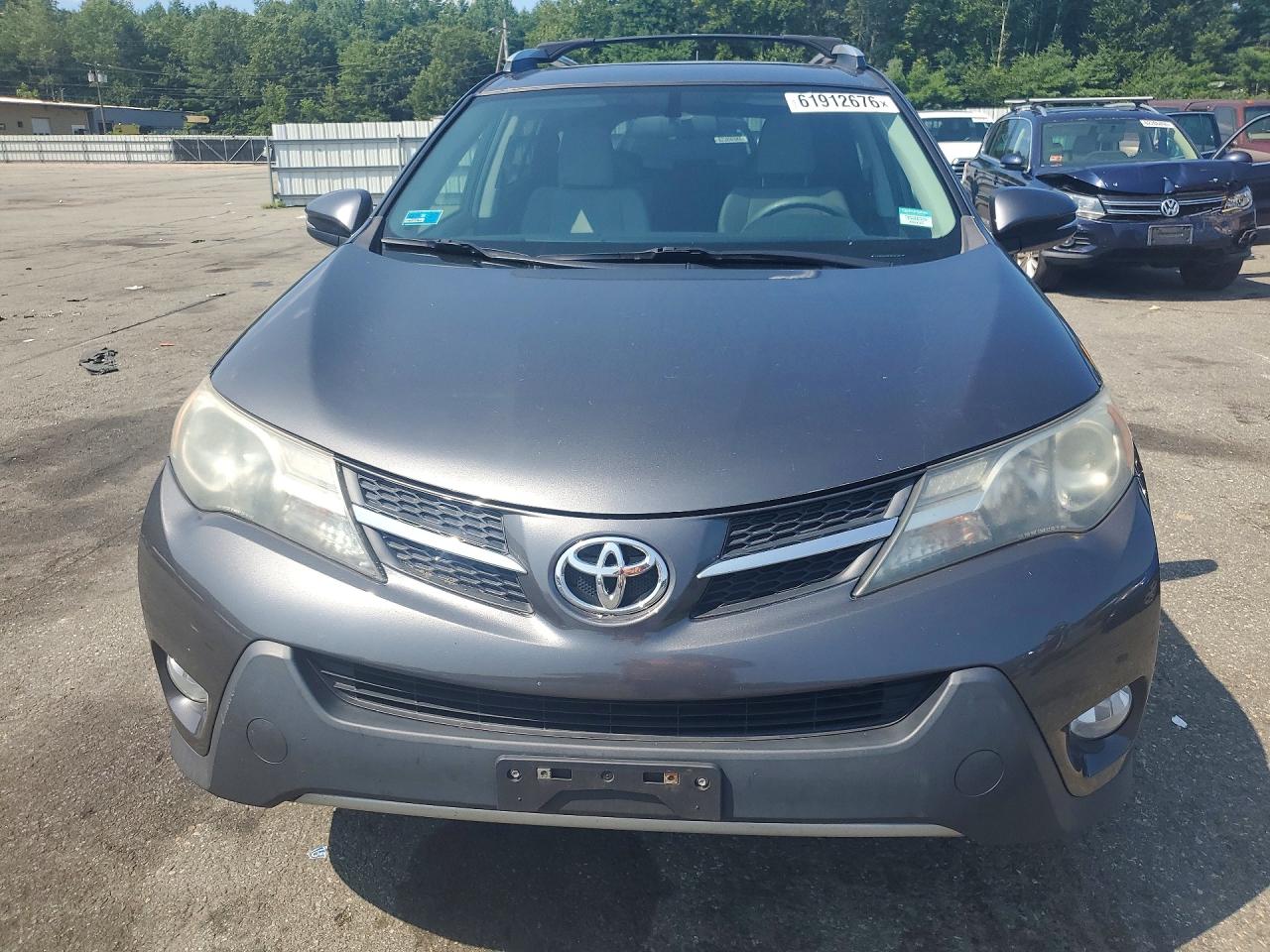 2015 Toyota Rav4 Xle Серый vin: 2T3RFREV6FW256128