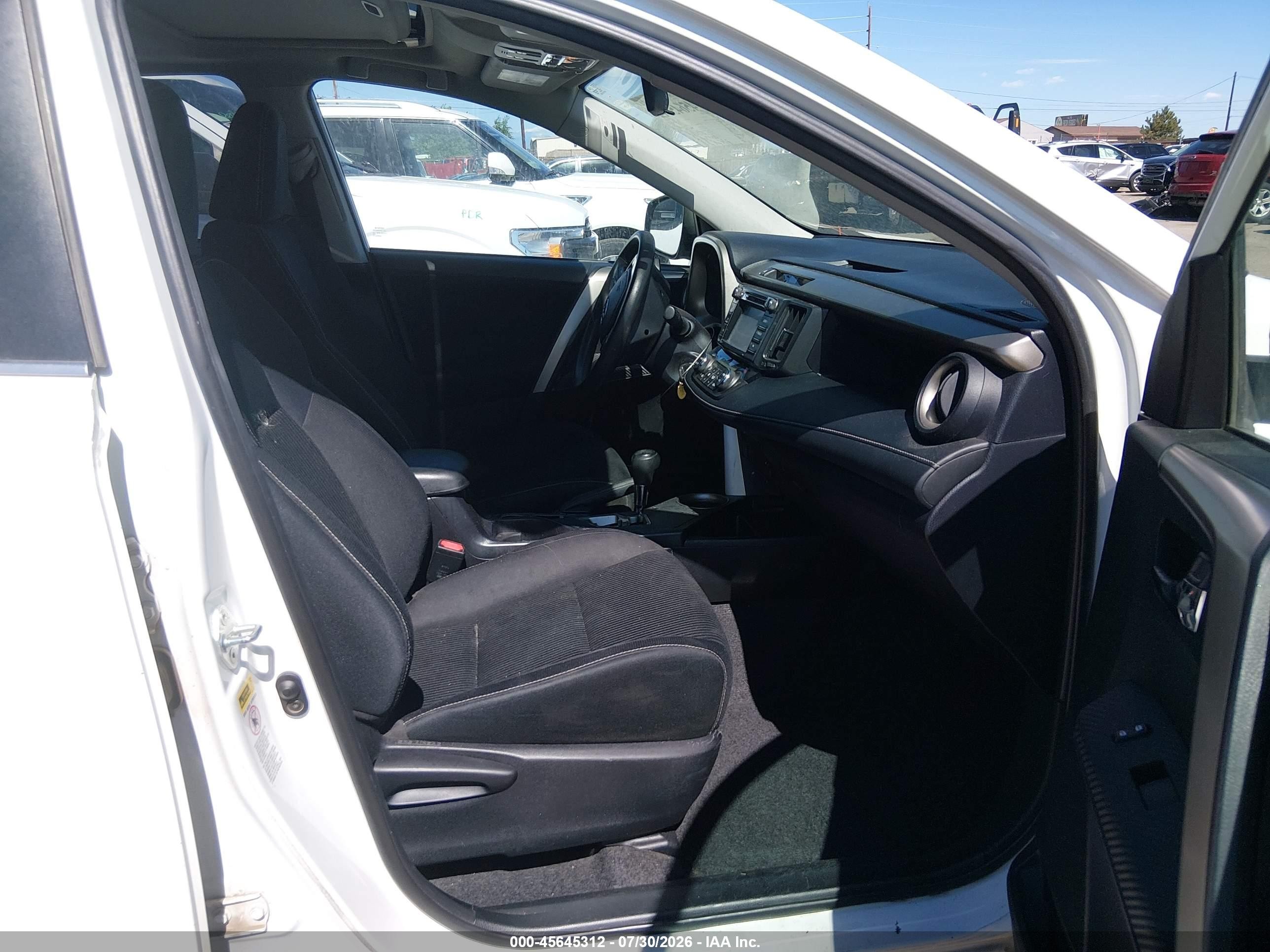2015 Toyota Rav4 Xle Белый vin: 2T3RFREV6FW270868