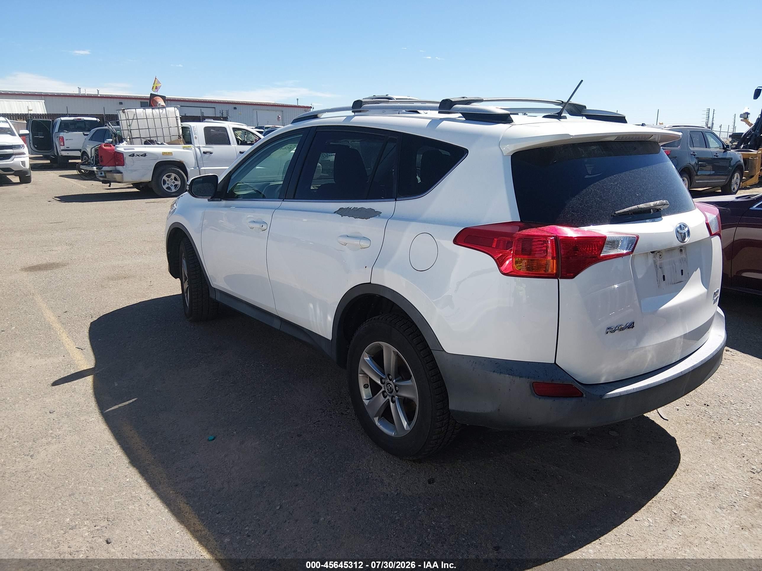 2015 Toyota Rav4 Xle Белый vin: 2T3RFREV6FW270868