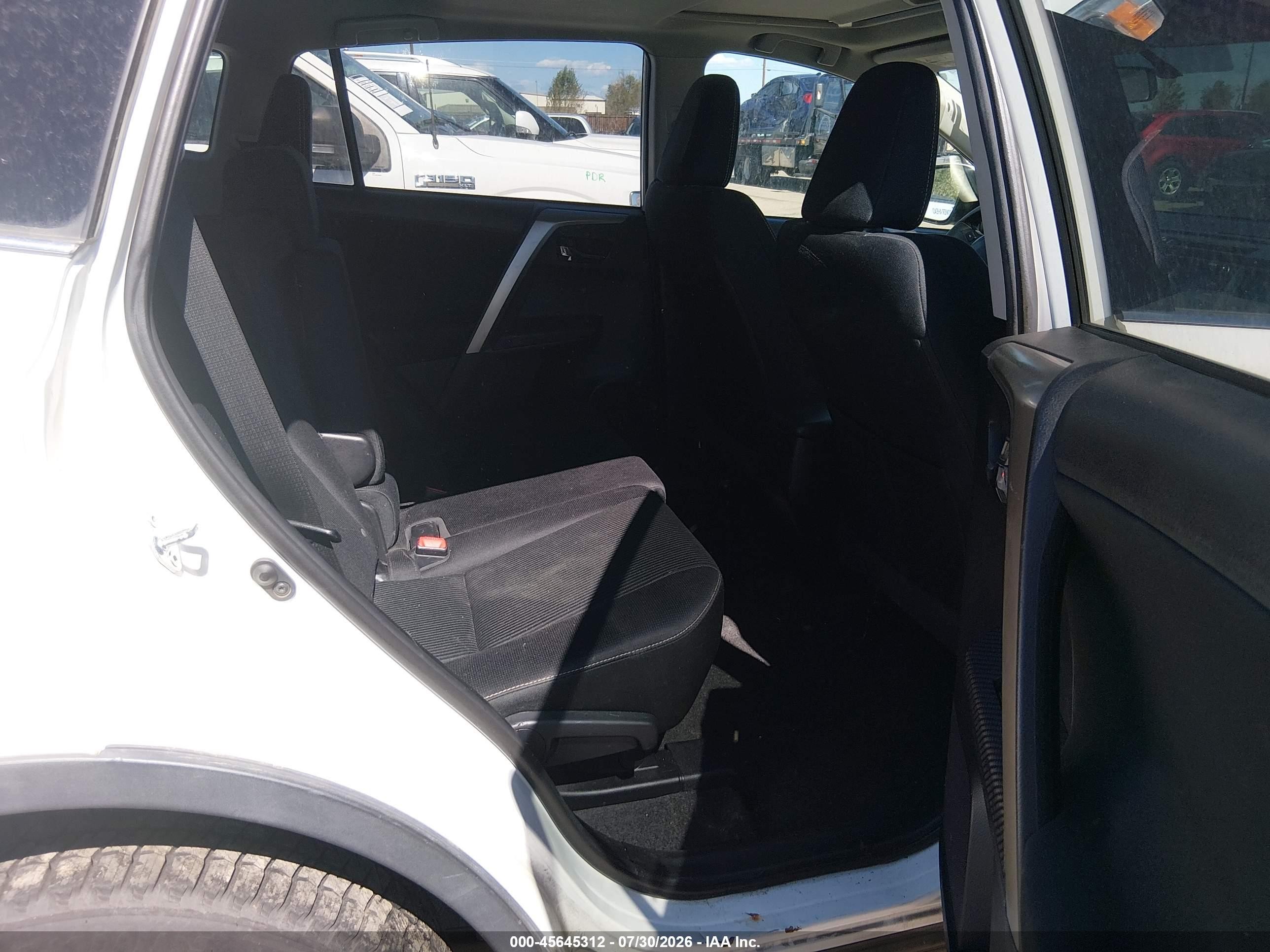 2015 Toyota Rav4 Xle Белый vin: 2T3RFREV6FW270868